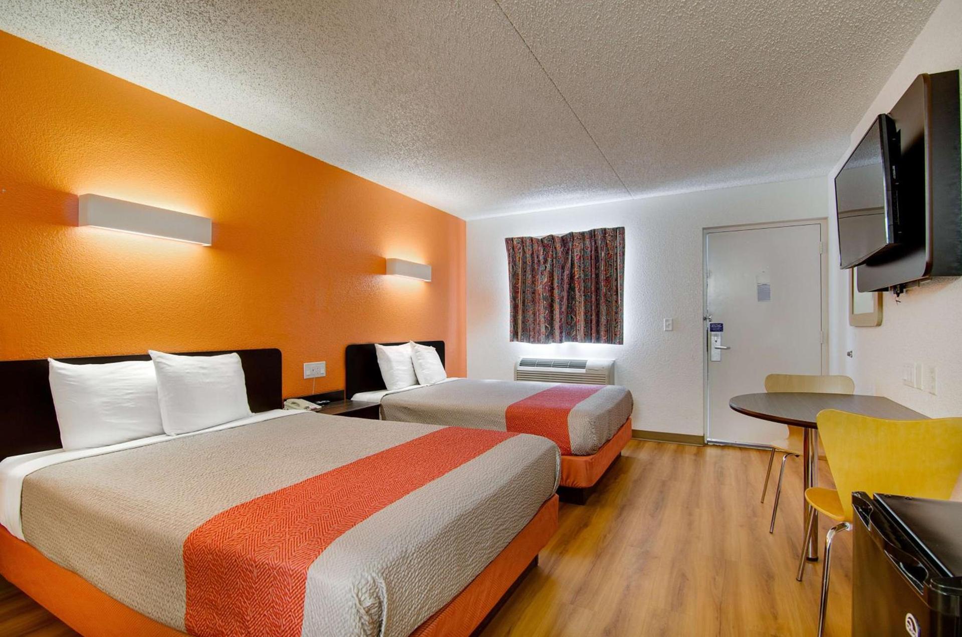 Motel 6-Salina, KS photo 21