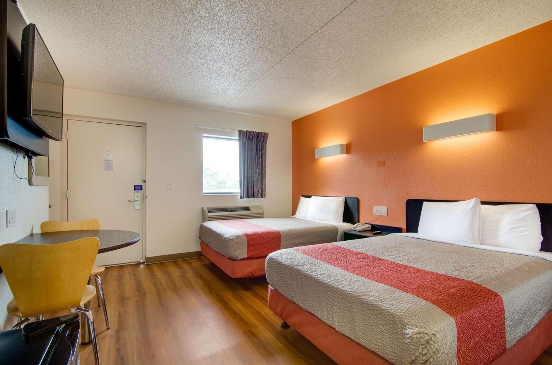 Motel 6-Salina, KS photo 22