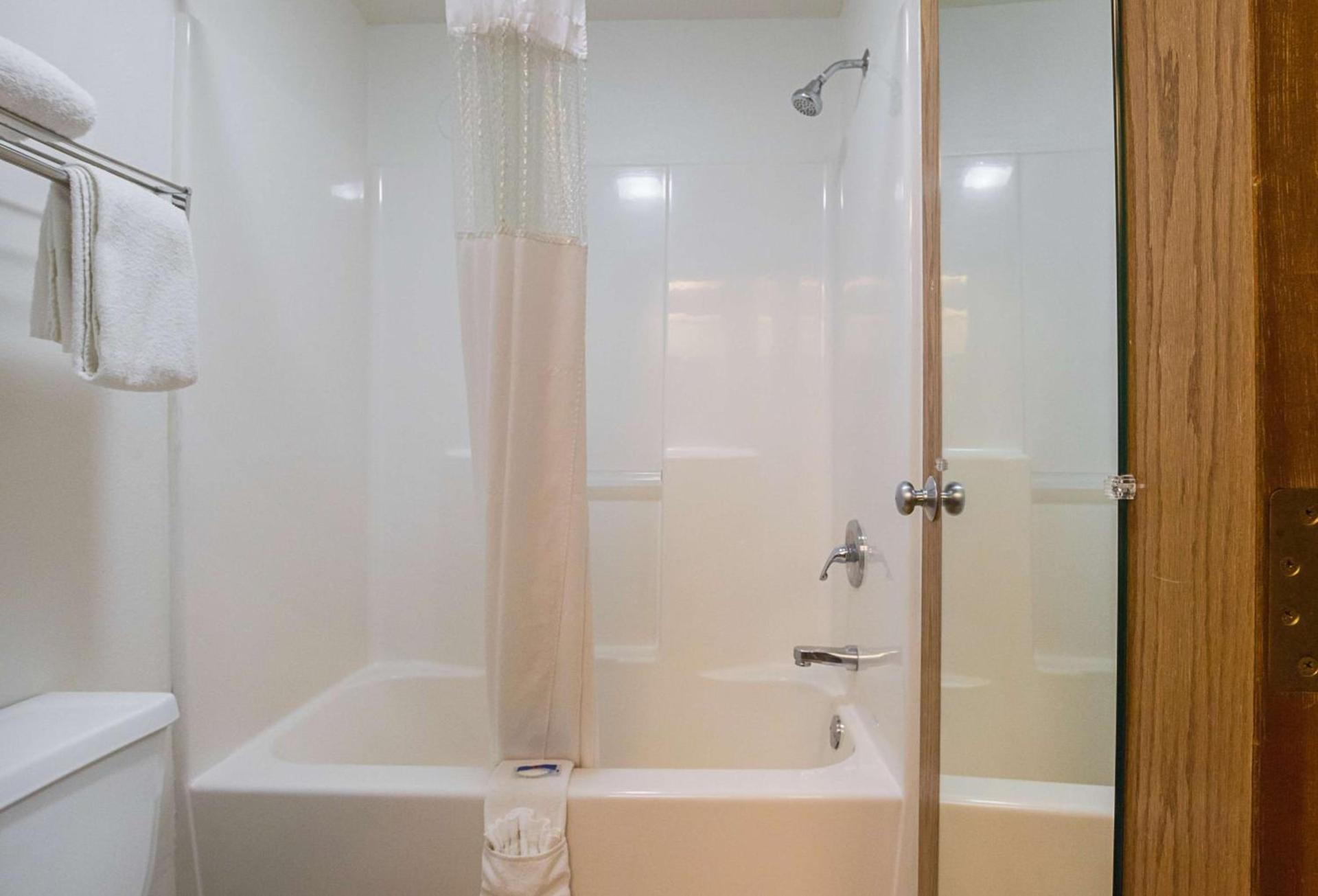 Motel 6-Waterloo, IA - Crossroads Mall - Cedar Falls photo 23