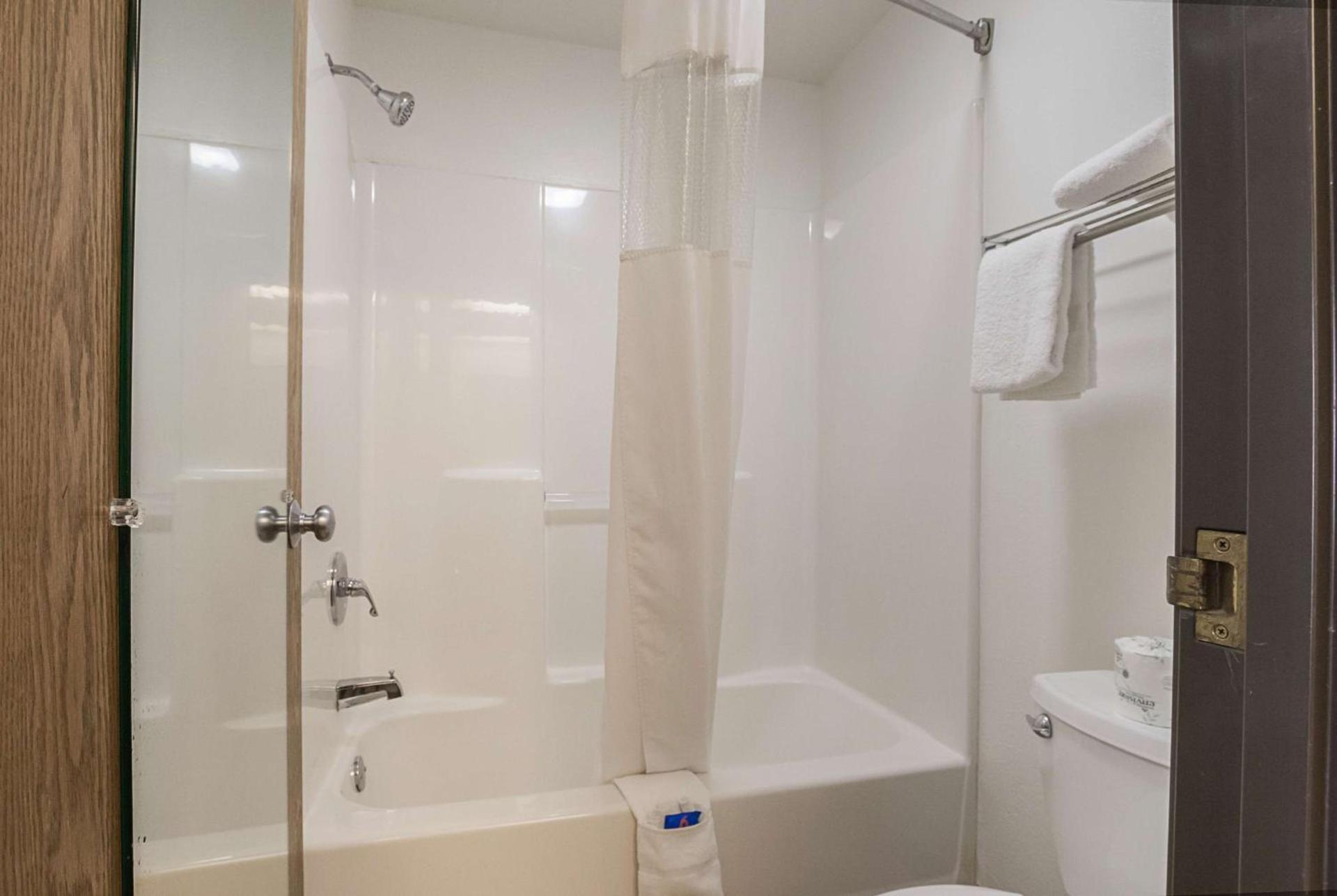 Motel 6-Waterloo, IA - Crossroads Mall - Cedar Falls photo 26