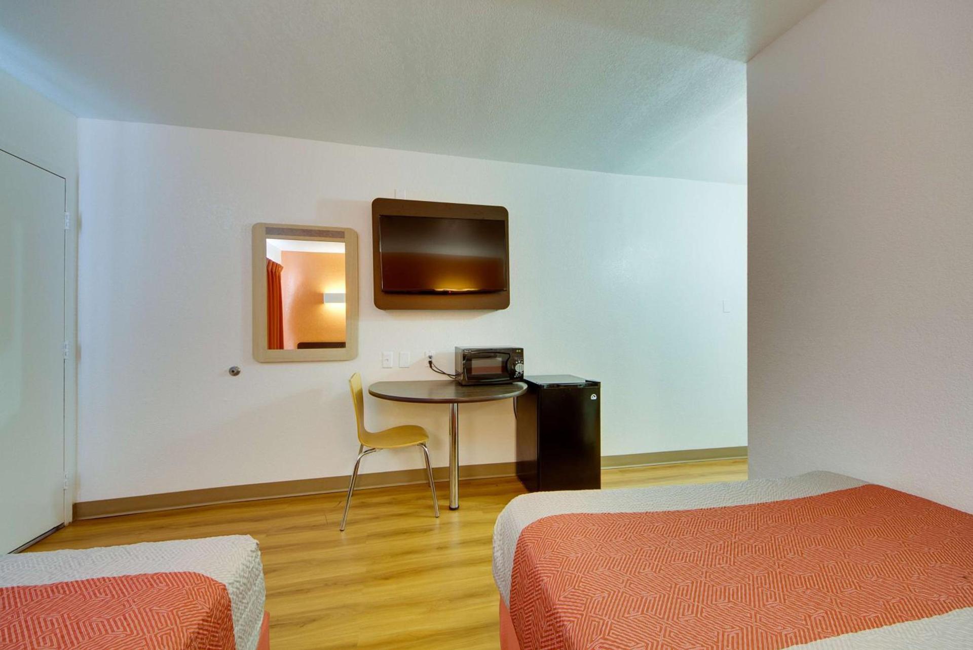 Avera Suites photo 26