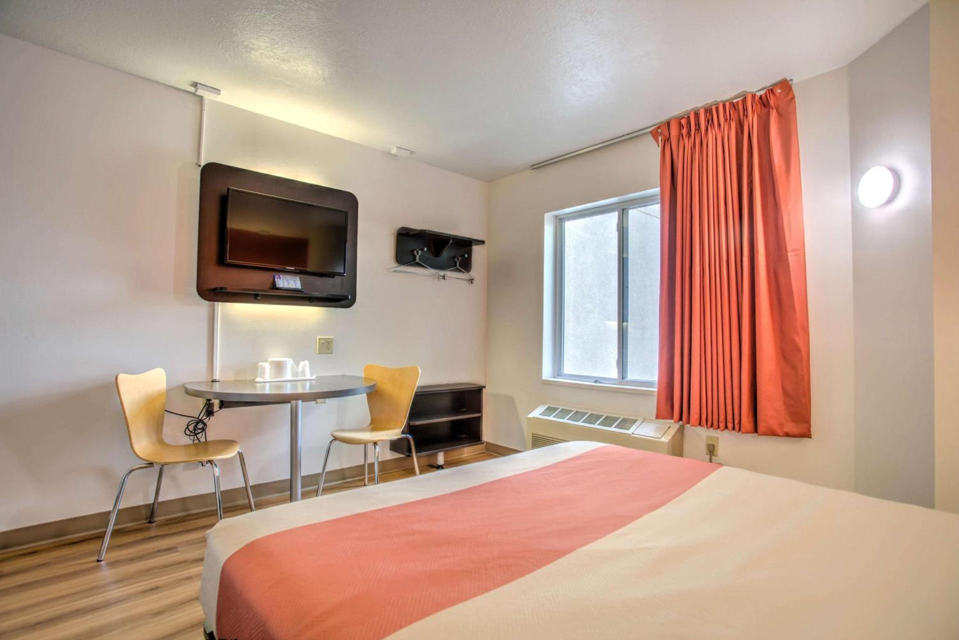 Motel 6-Bozeman, MT photo 34