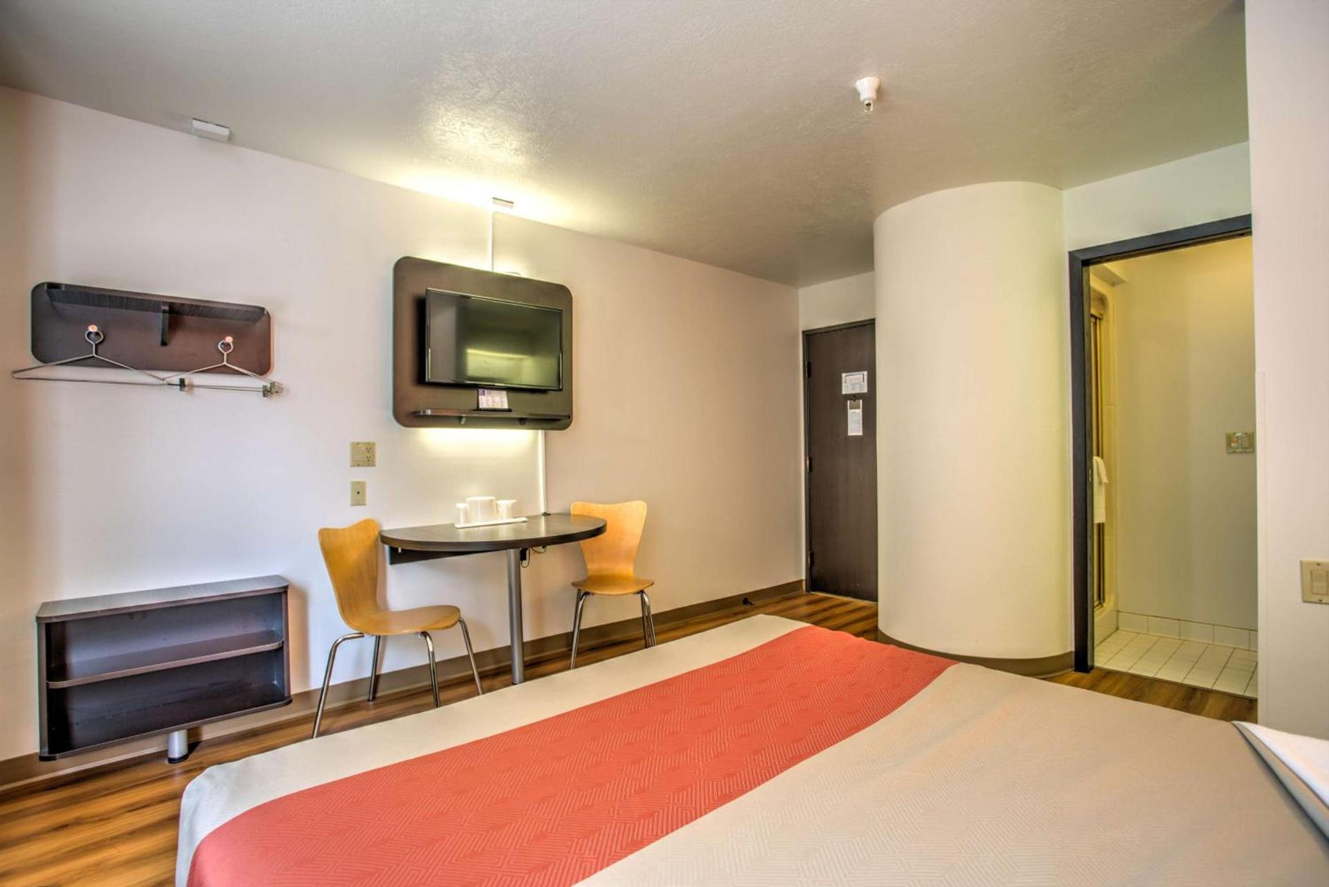 Motel 6-Bozeman, MT photo 31