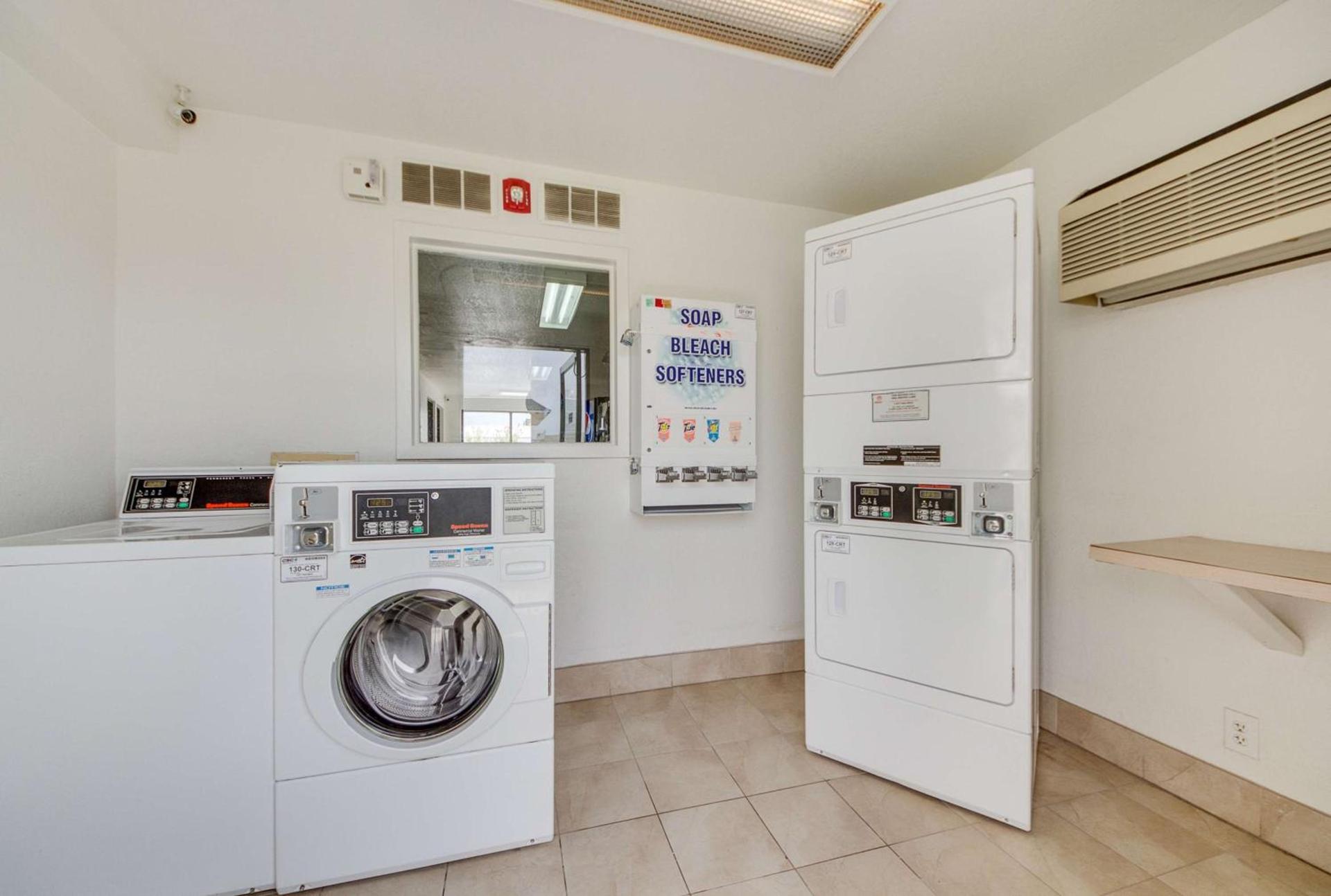 Avera Suites photo 65