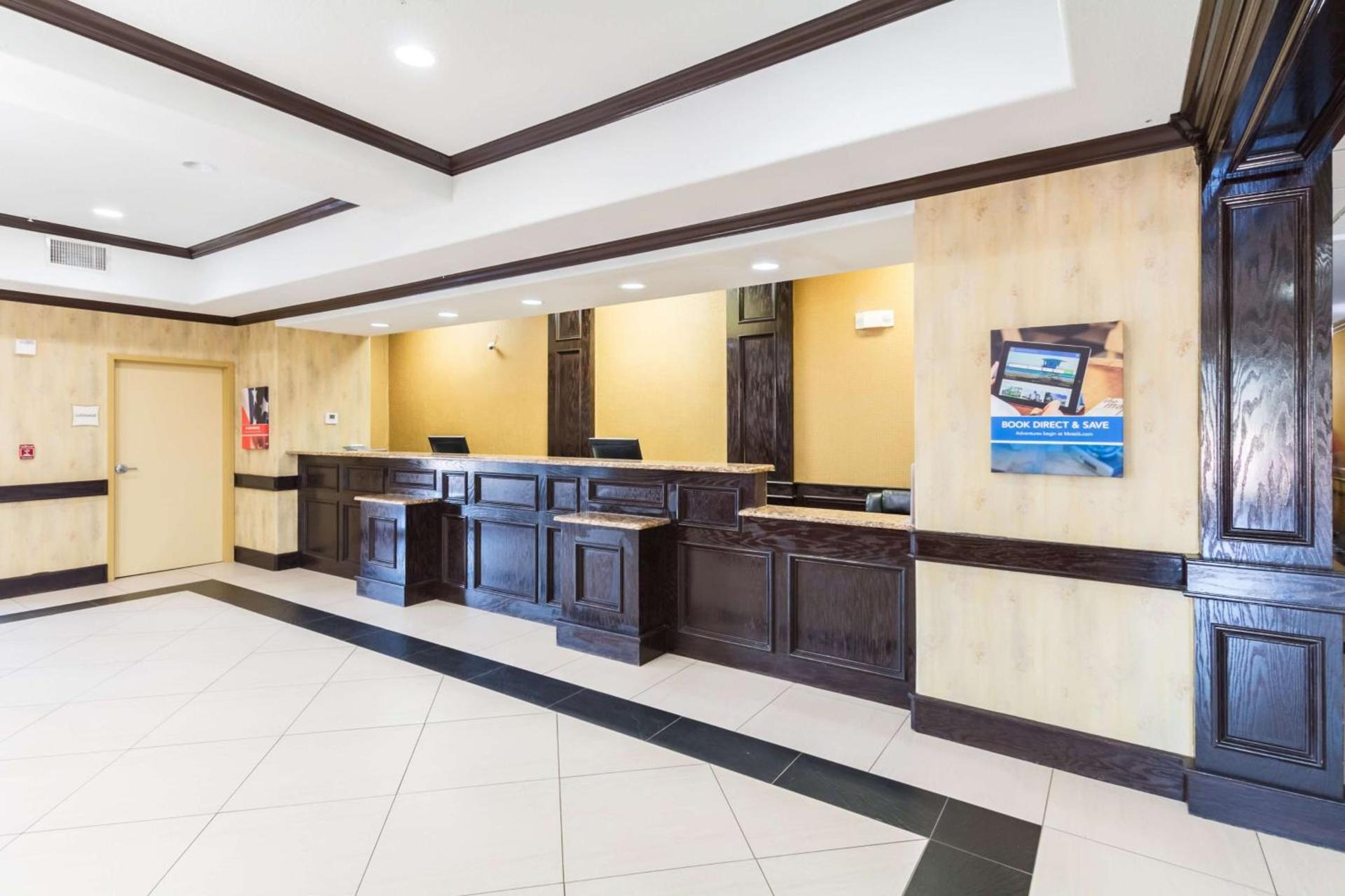 Motel 6-Joshua, TX photo 14