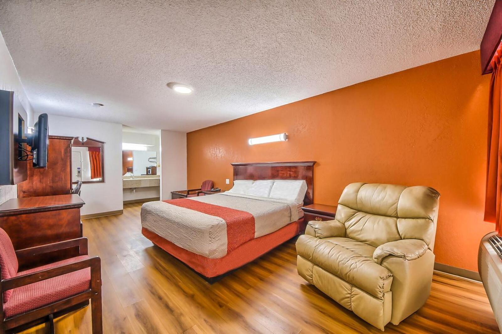 Hillcrest Inn & Suites Ozona photo 9
