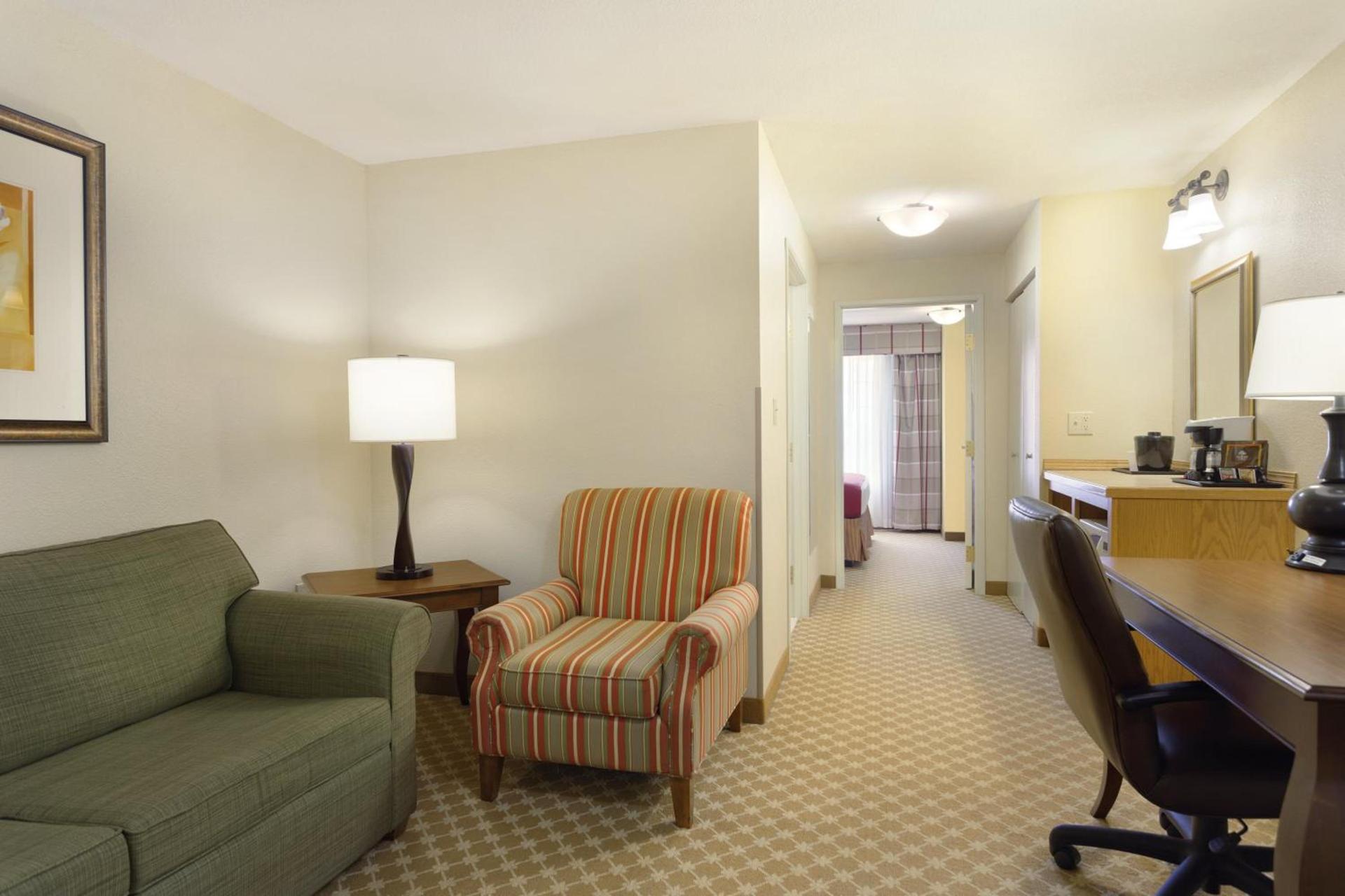 Country Inn & Suites by Radisson, Nevada, MO photo 23