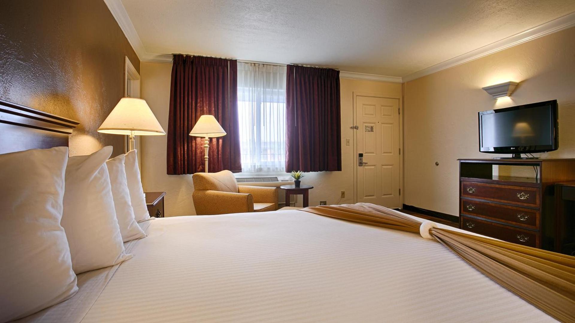 Days Inn & Suites by Wyndham Lodi photo 46