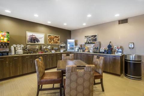 Suburban Studios Midland I-20 photo 21