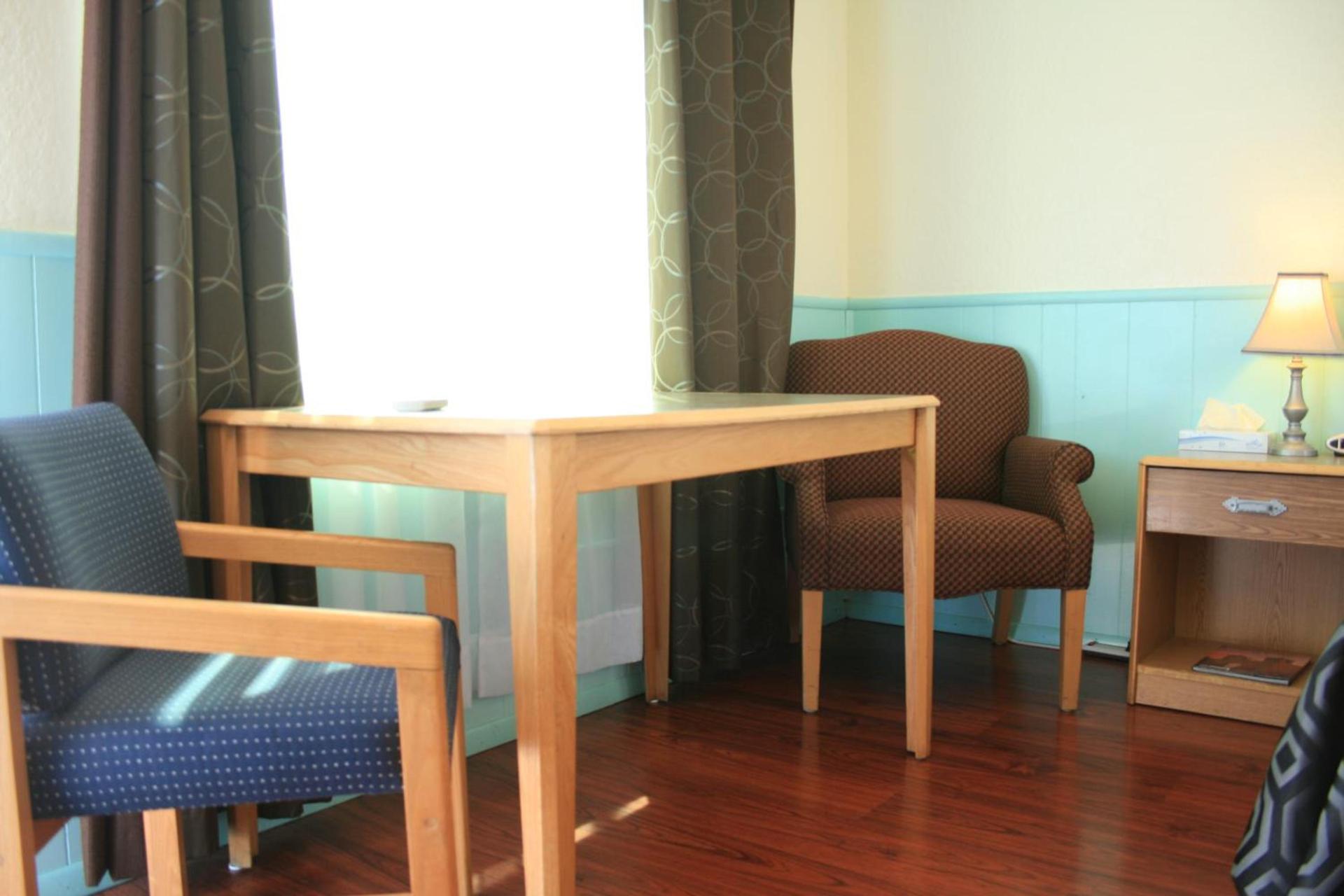 Rocket Inn photo 24
