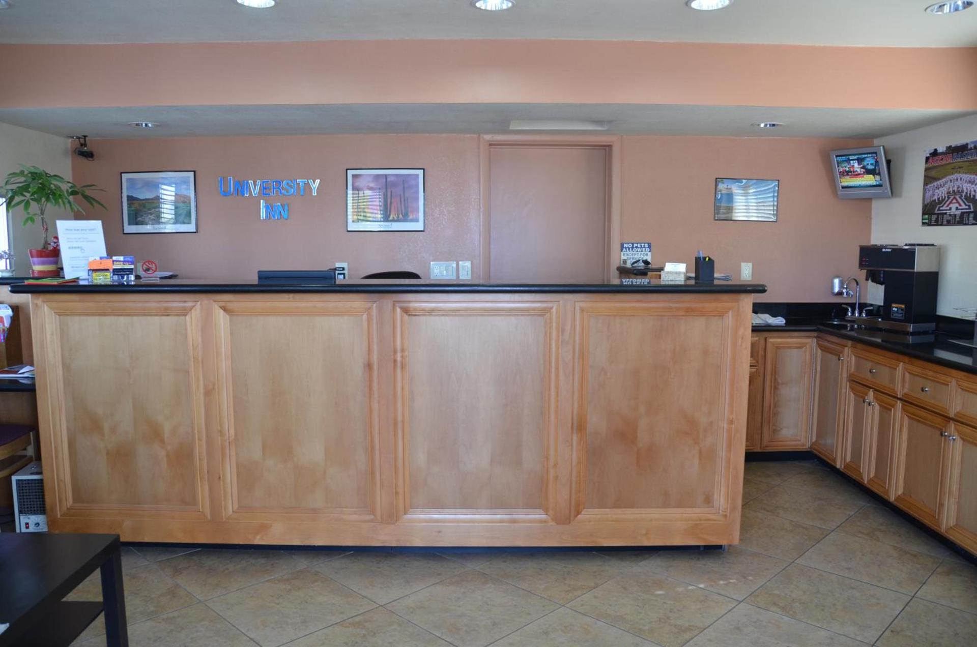 University Inn photo 35