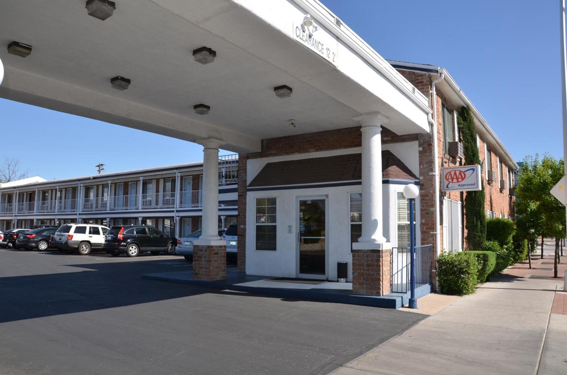 University Inn photo 33
