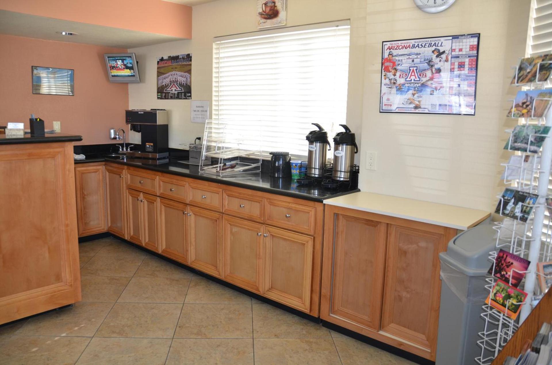 University Inn photo 36
