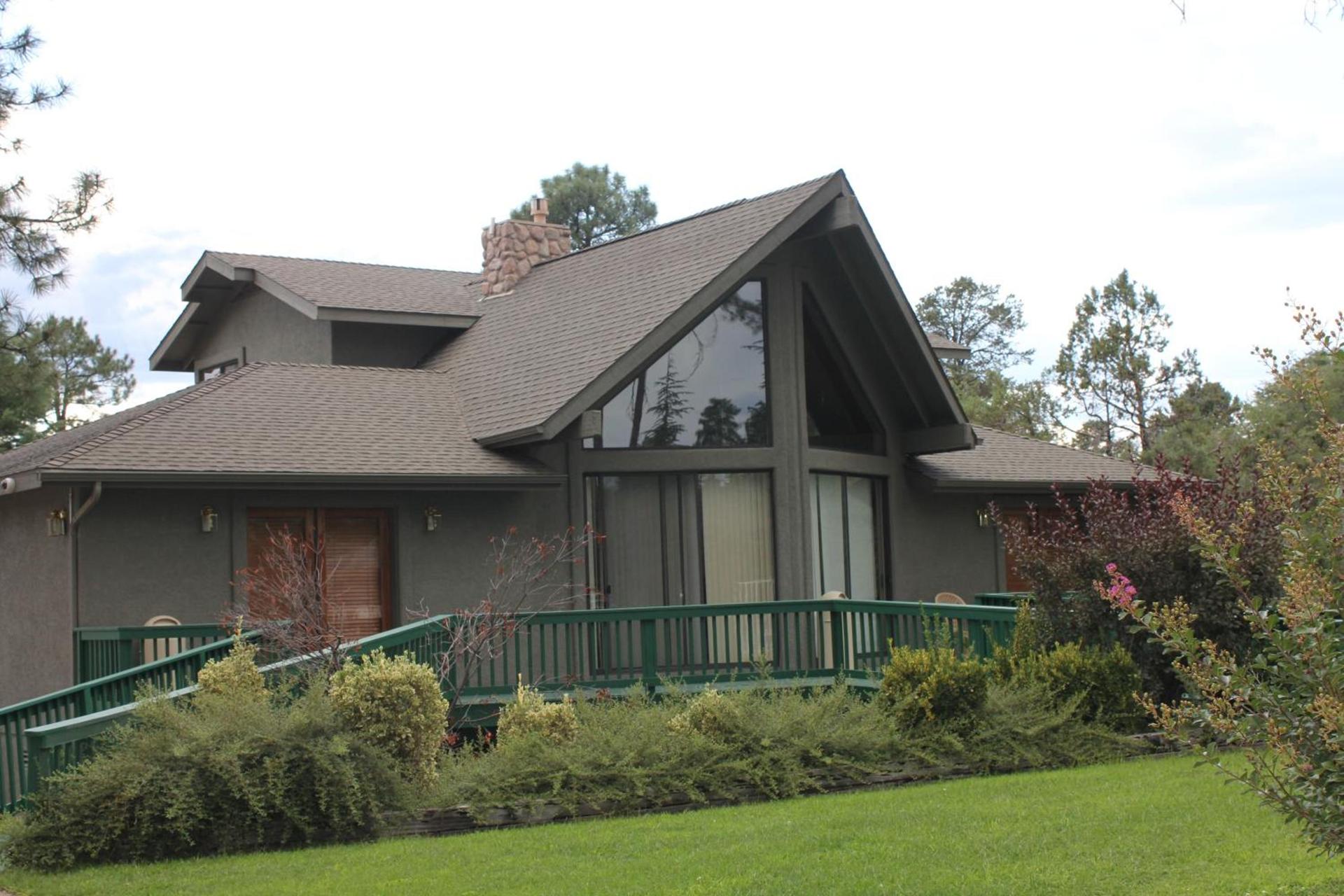 Majestic Mountain Inn photo 17