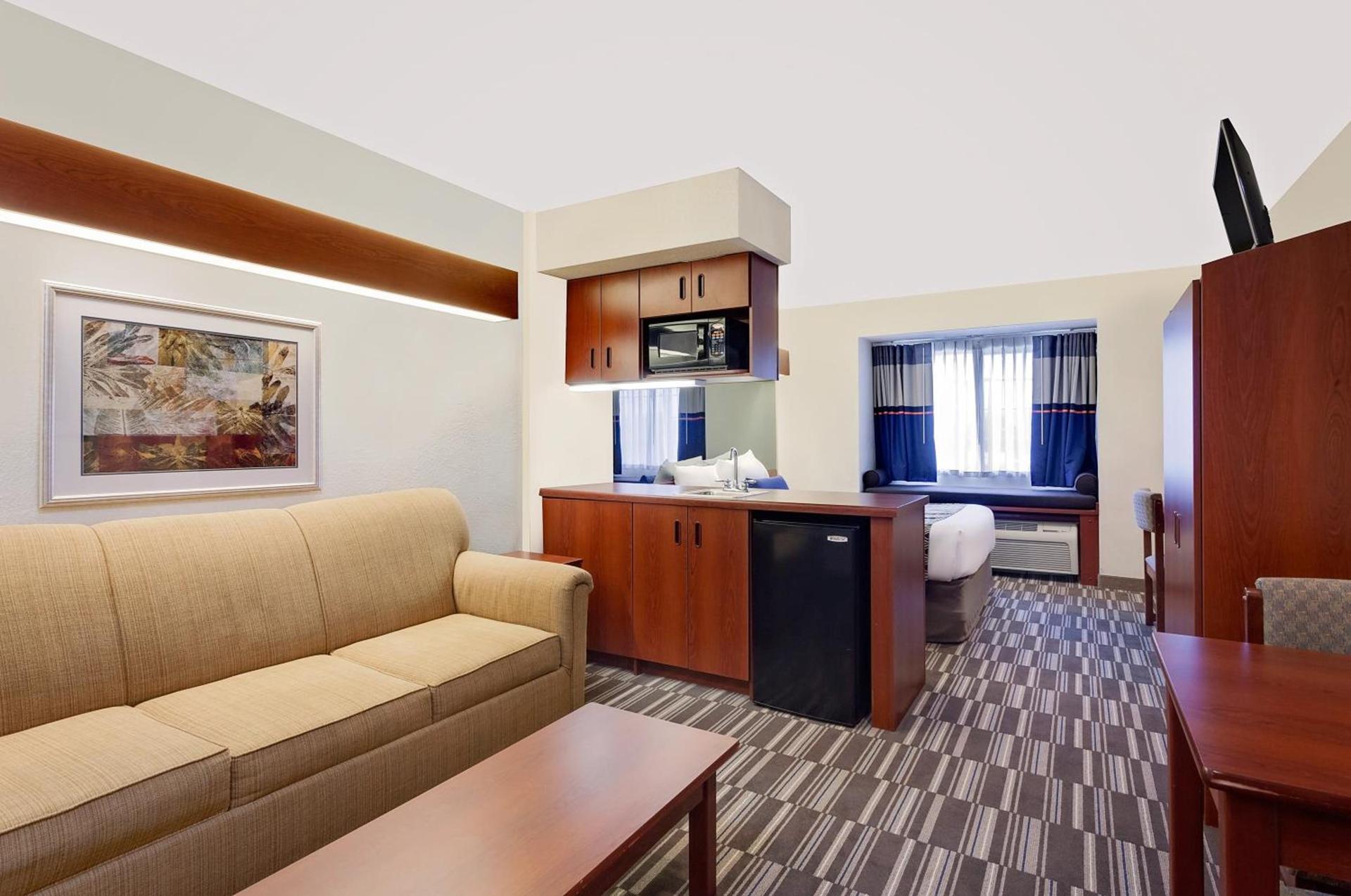 Microtel Inn & Suites by Wyndham Middletown photo 8