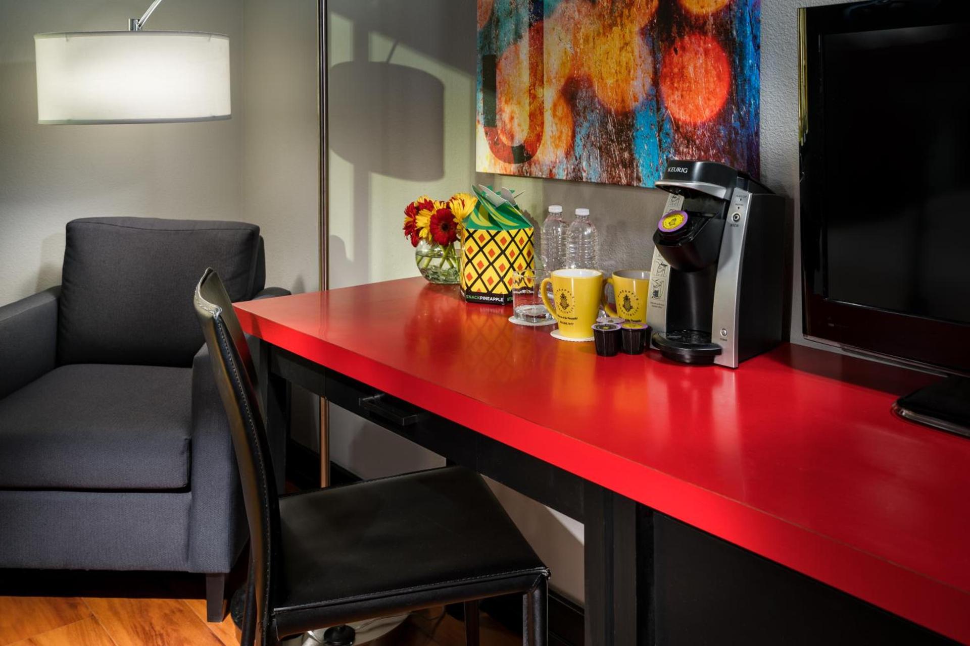 Staypineapple, Hotel FIVE, Downtown Seattle photo 26