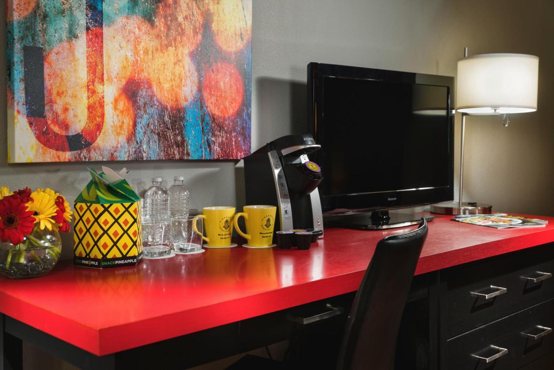 Staypineapple, Hotel FIVE, Downtown Seattle photo 22