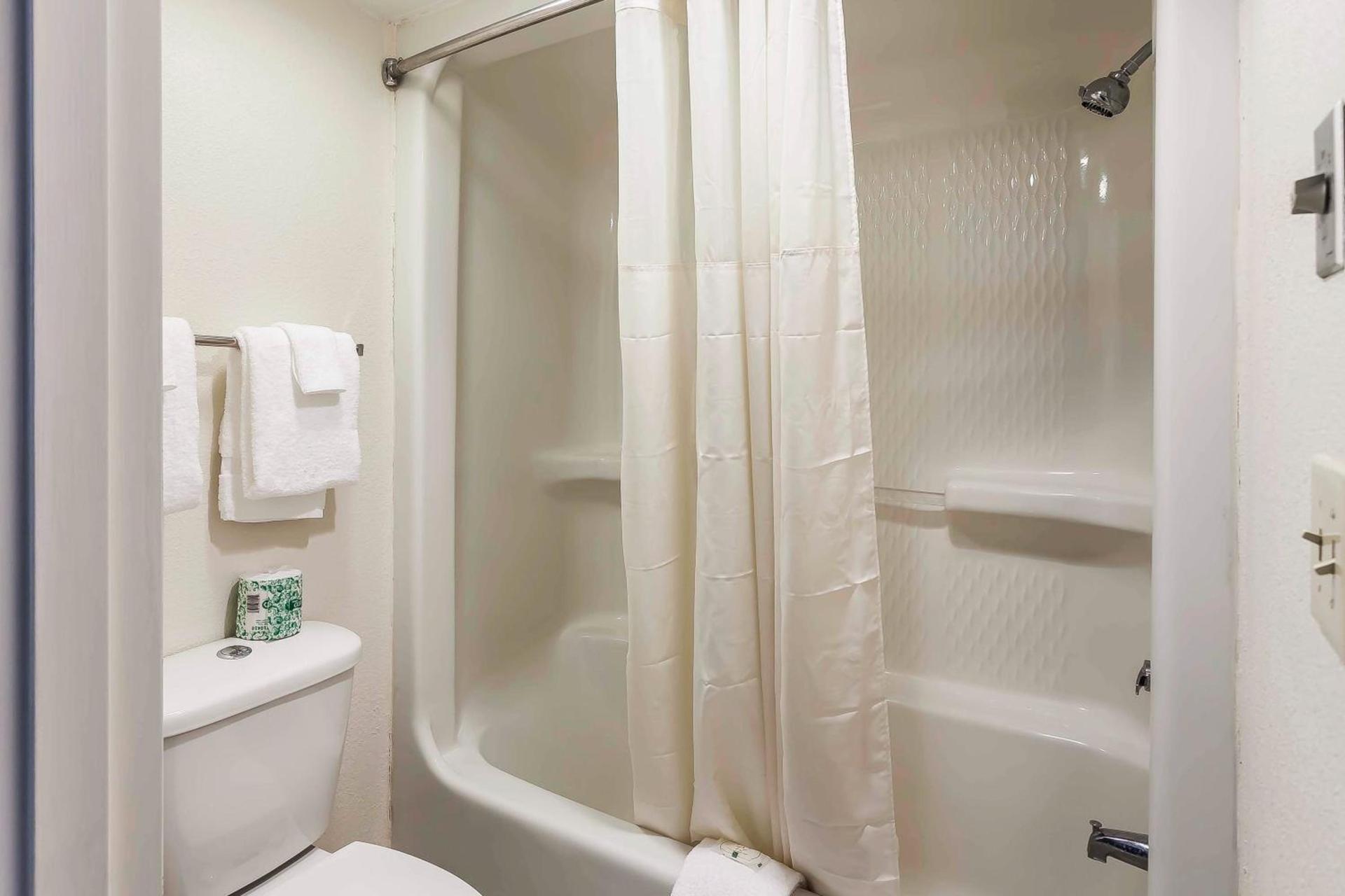 Quality Inn South Boston - Danville East photo 25