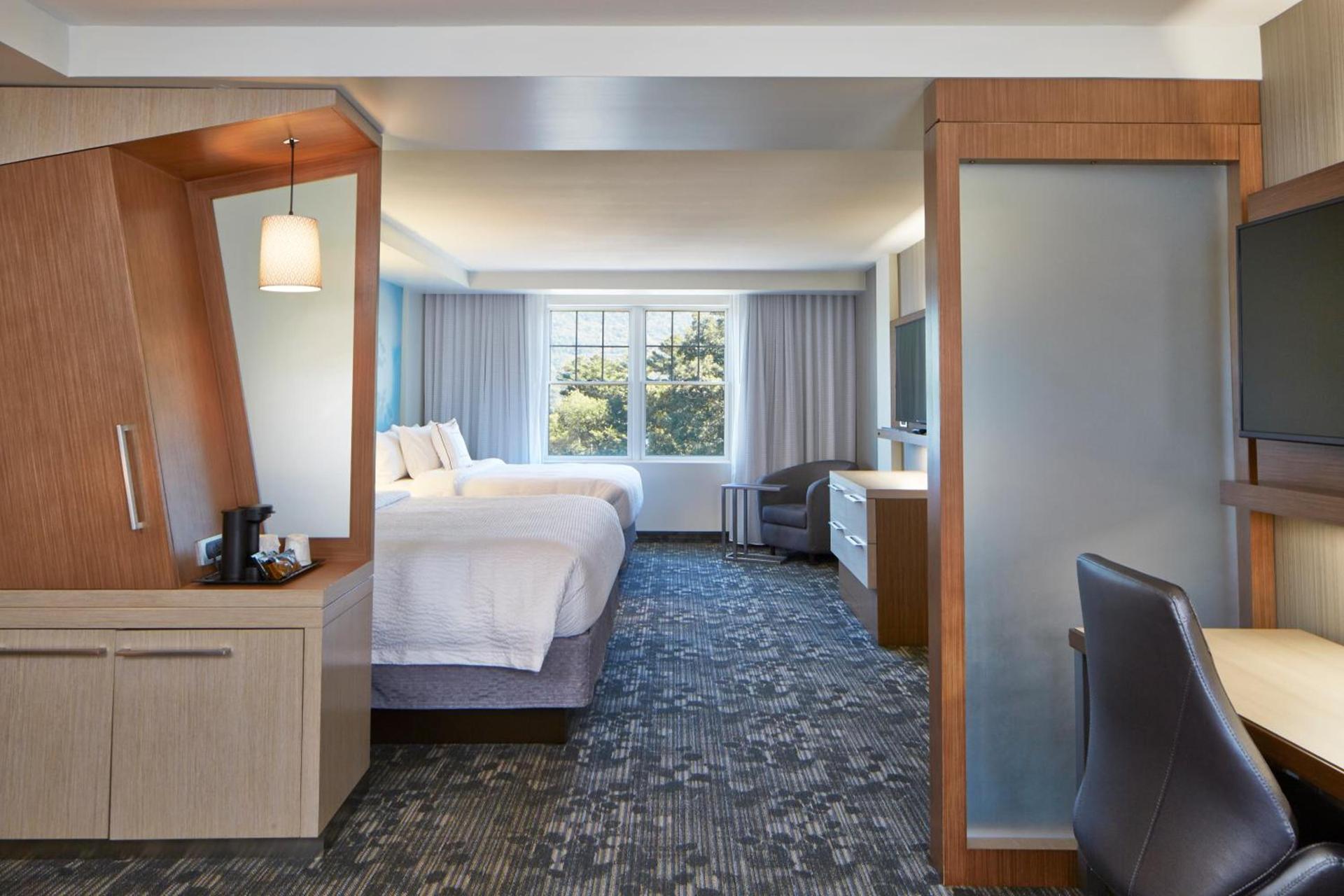 Courtyard by Marriott Lake George photo 13