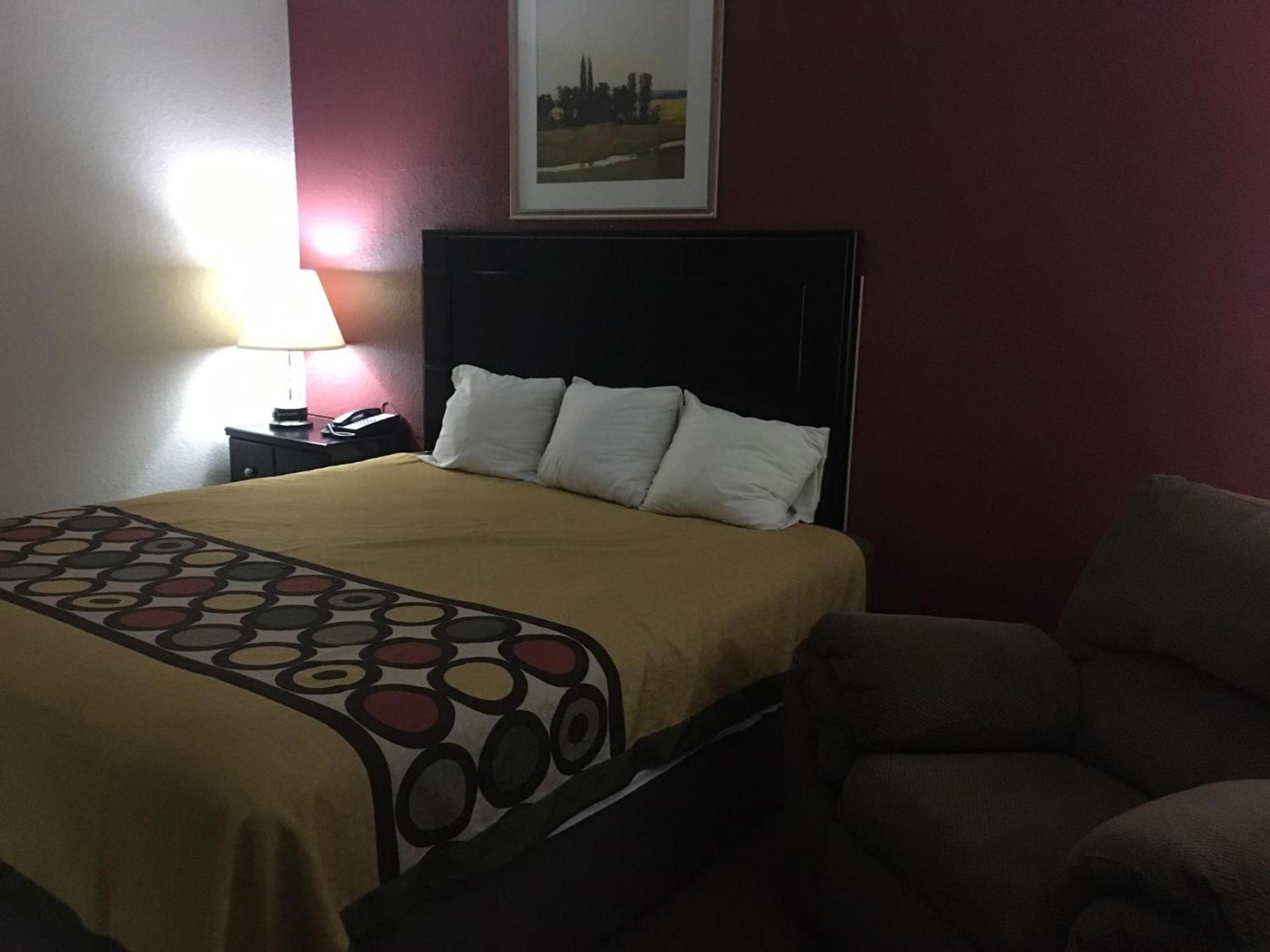 Super 8 by Wyndham New Castle photo 36