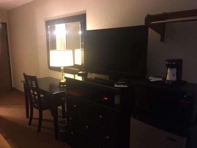 Super 8 by Wyndham New Castle photo 31