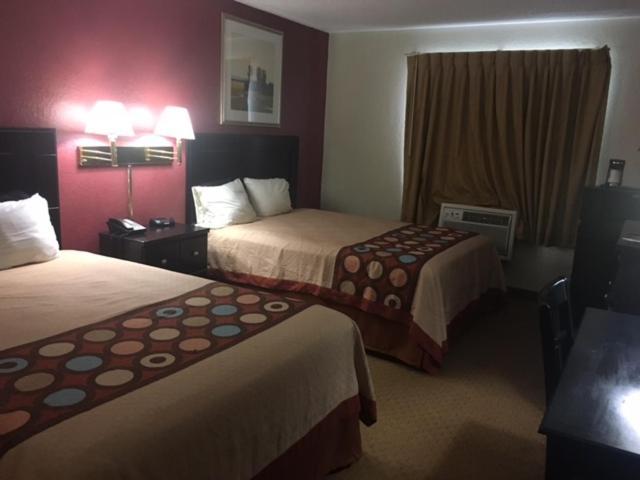 Super 8 by Wyndham New Castle photo 28