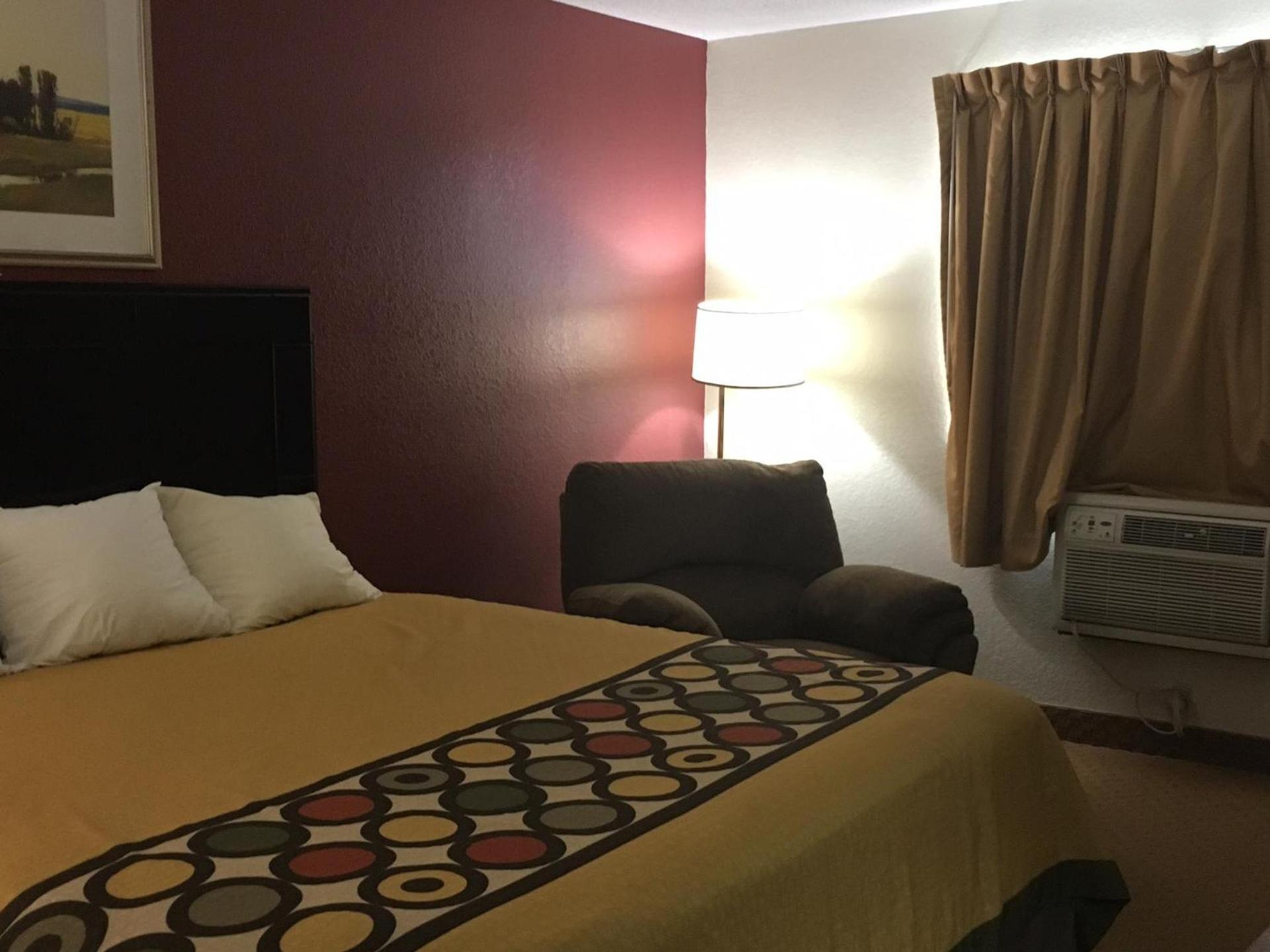 Super 8 by Wyndham New Castle photo 17