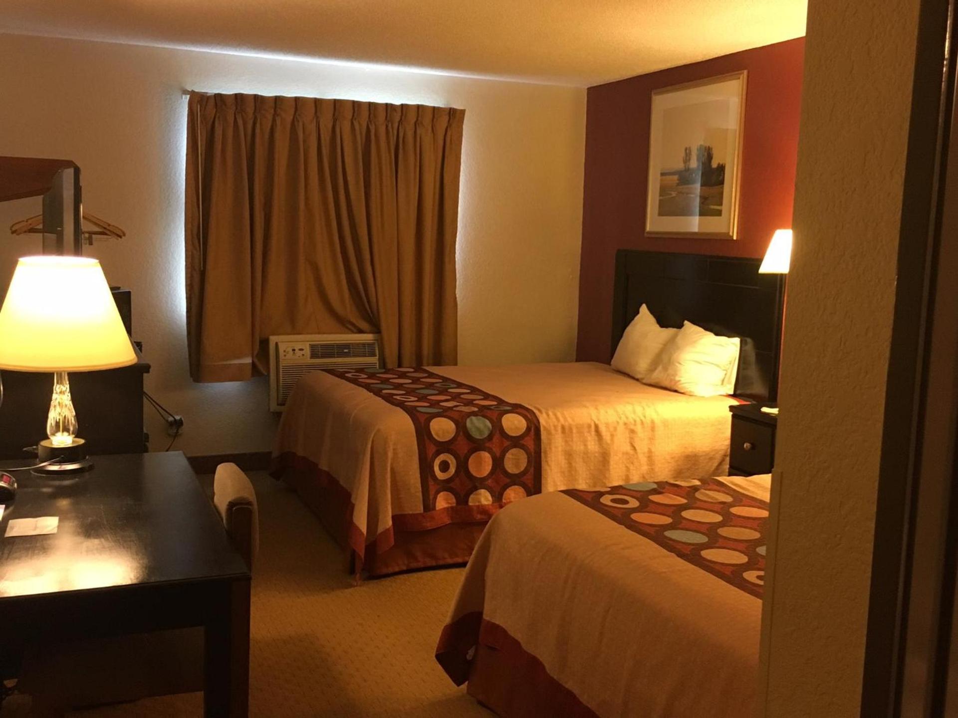 Super 8 by Wyndham New Castle photo 30