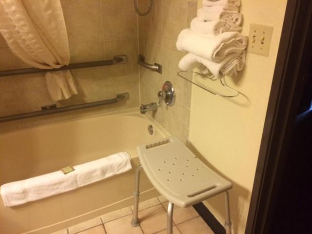Super 8 by Wyndham New Castle photo 13