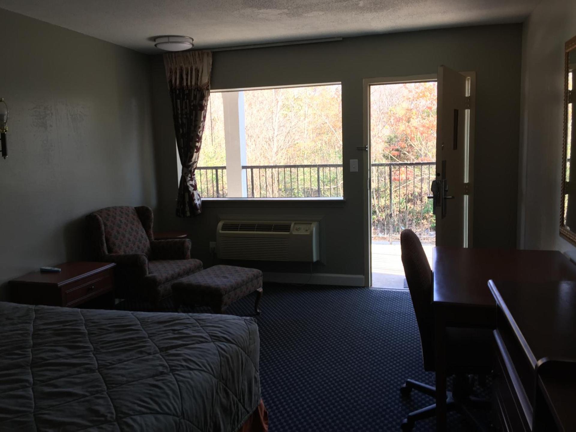 Red Carpet Inn & Suites - Danville photo 52