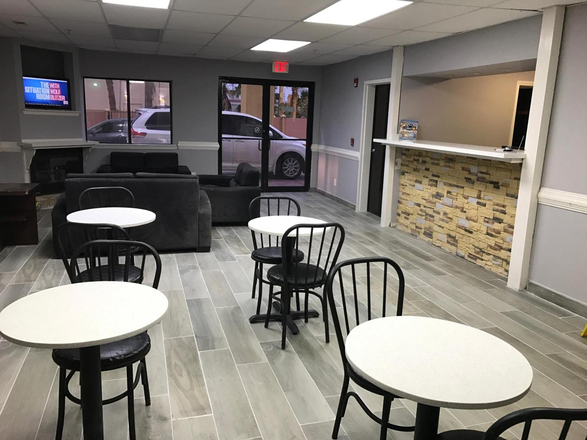 Express Inn Weslaco/Mercedes photo 67