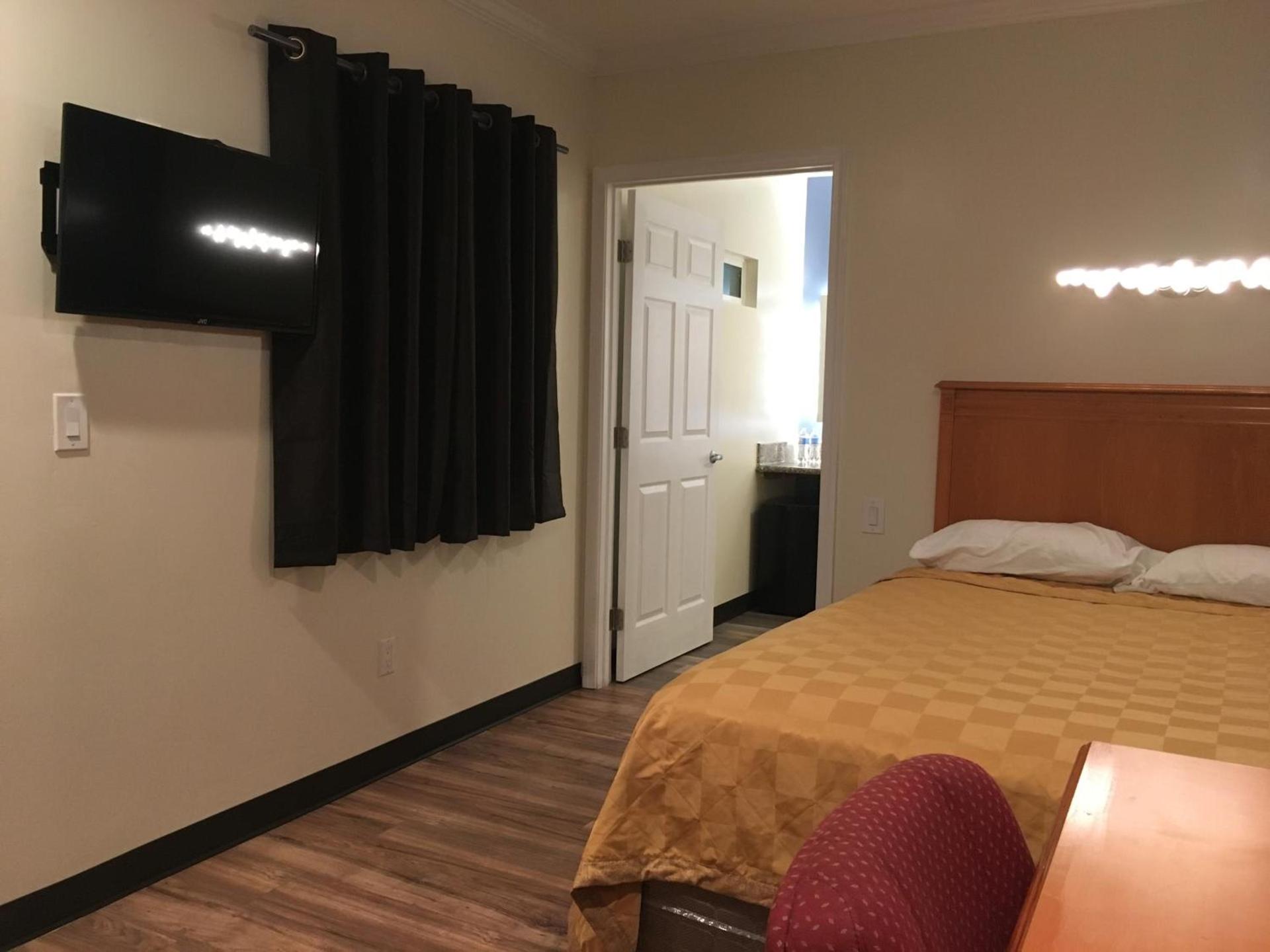 Lincoln Park Motel photo 19