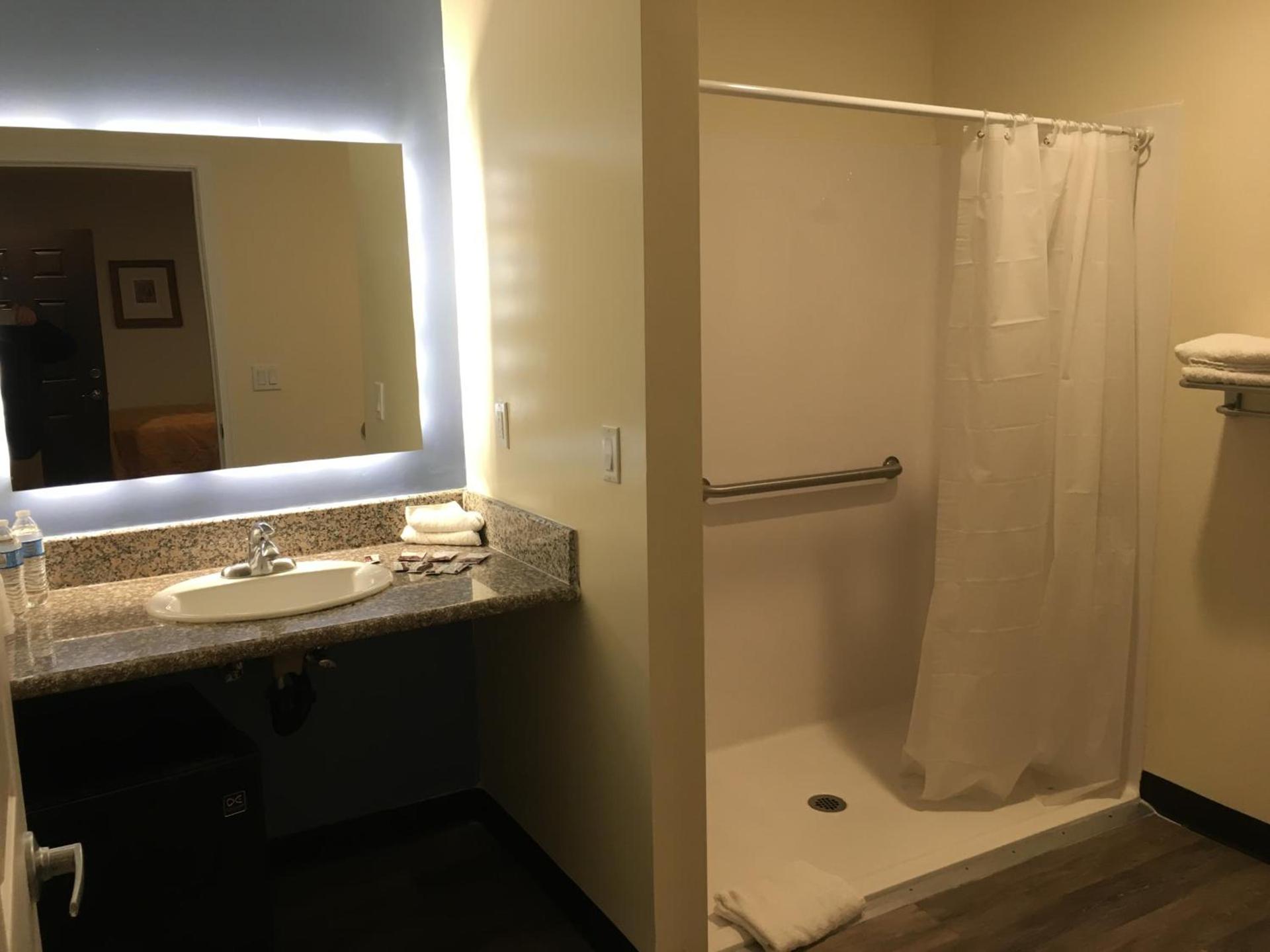 Lincoln Park Motel photo 21