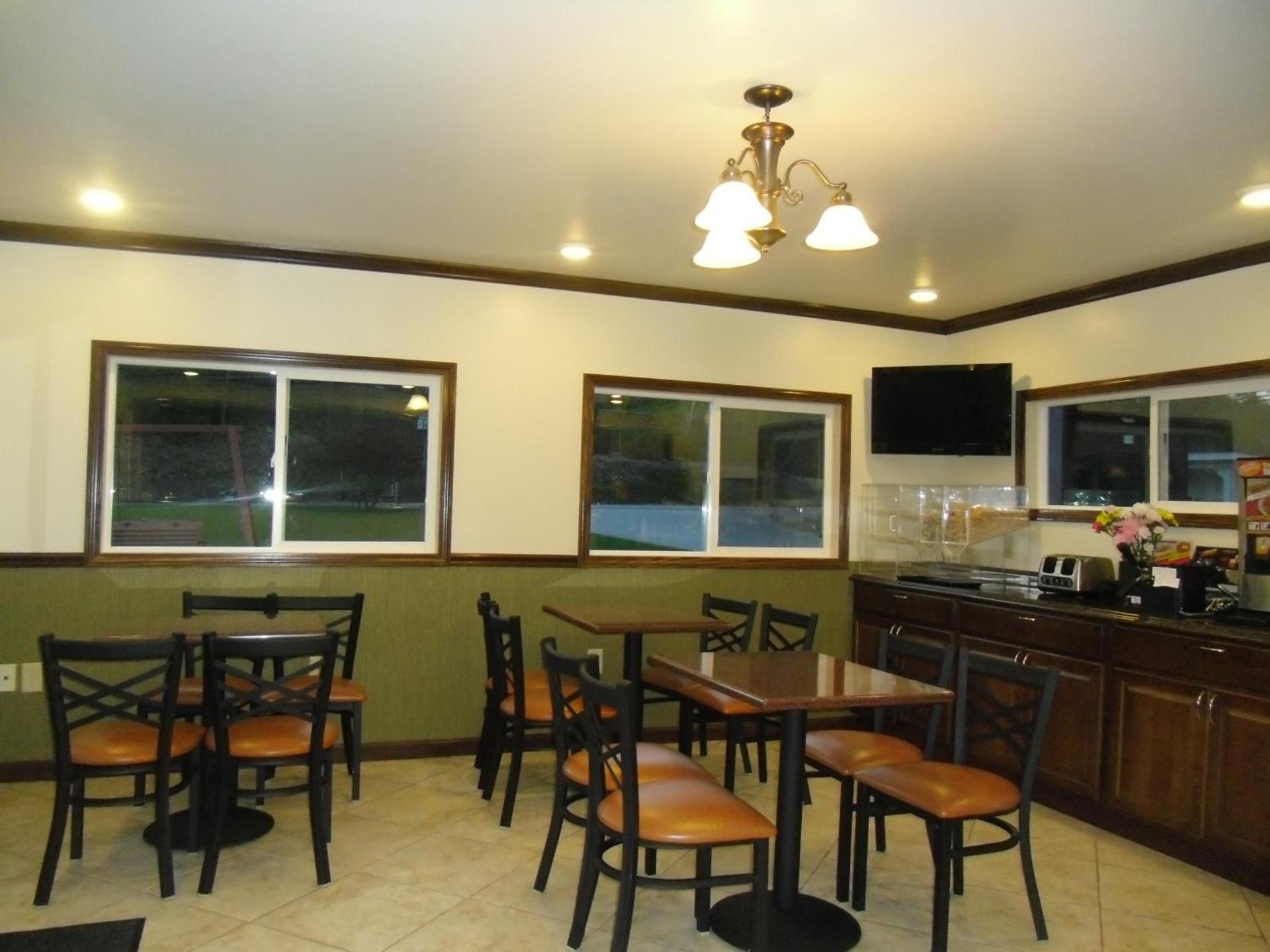 Pilgrim Inn & Cottages photo 9