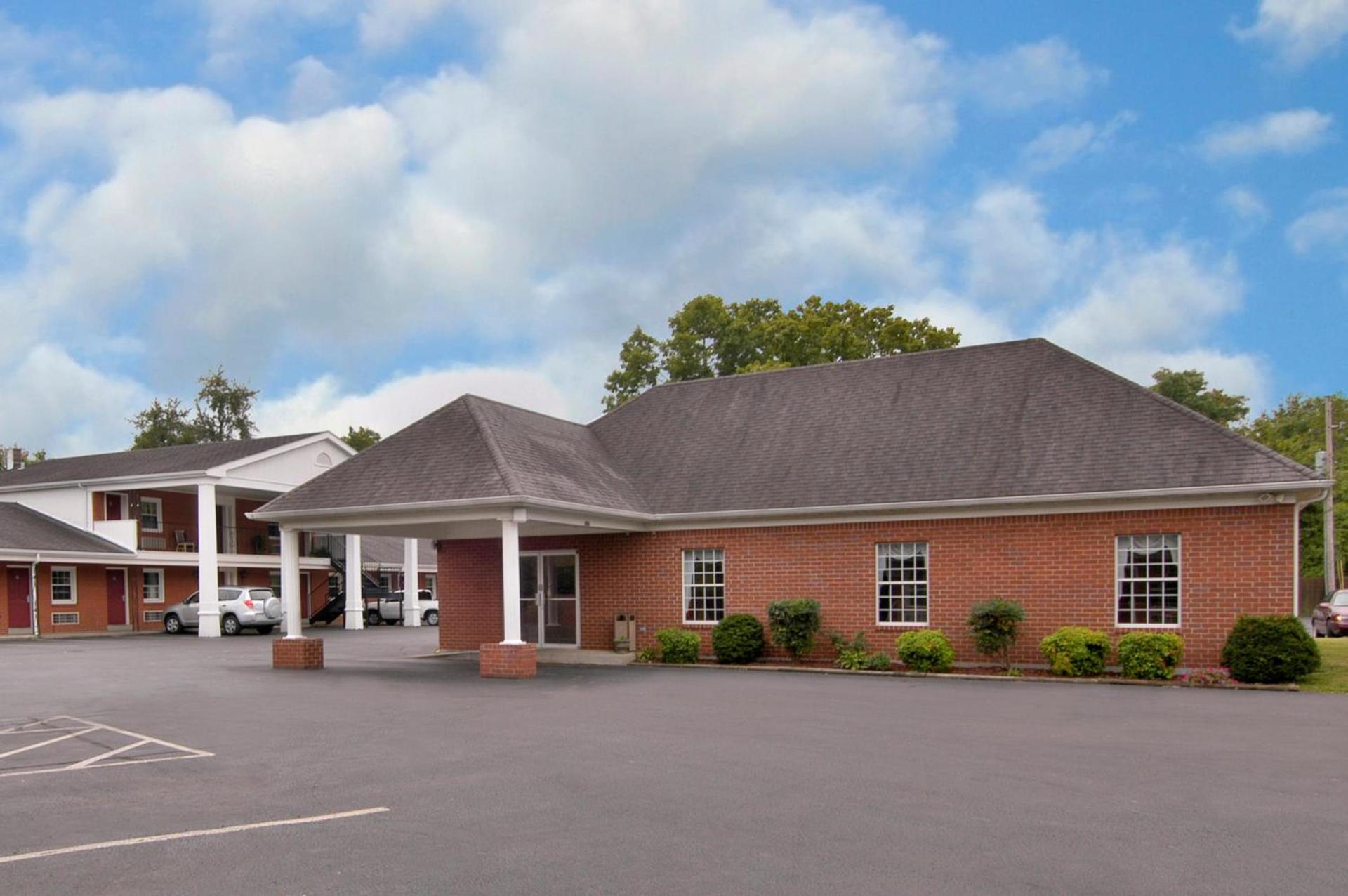 Bourbon Capital Inn — hotel in Bardstown