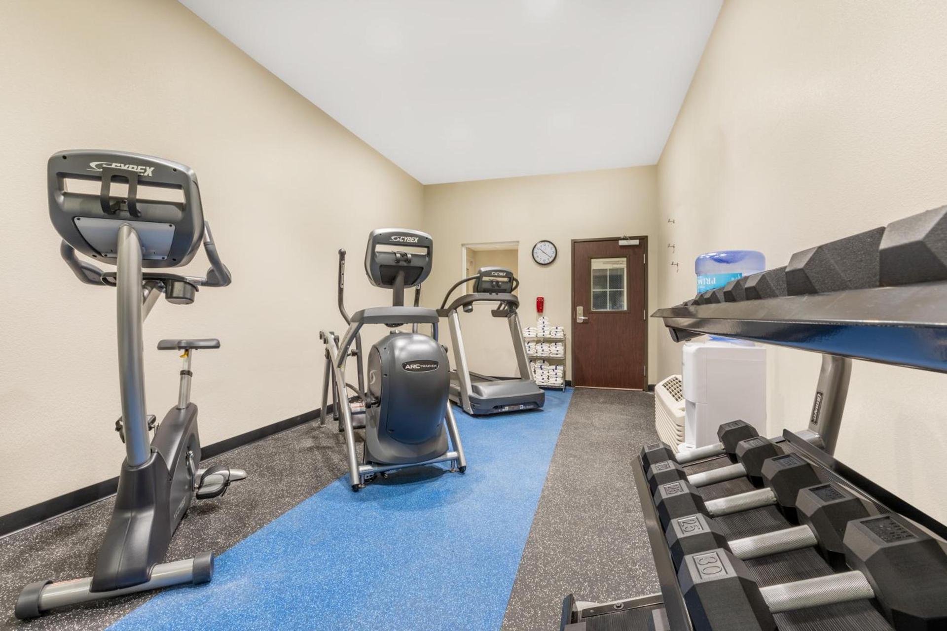 Microtel Inn & Suites by Wyndham Perry photo 10