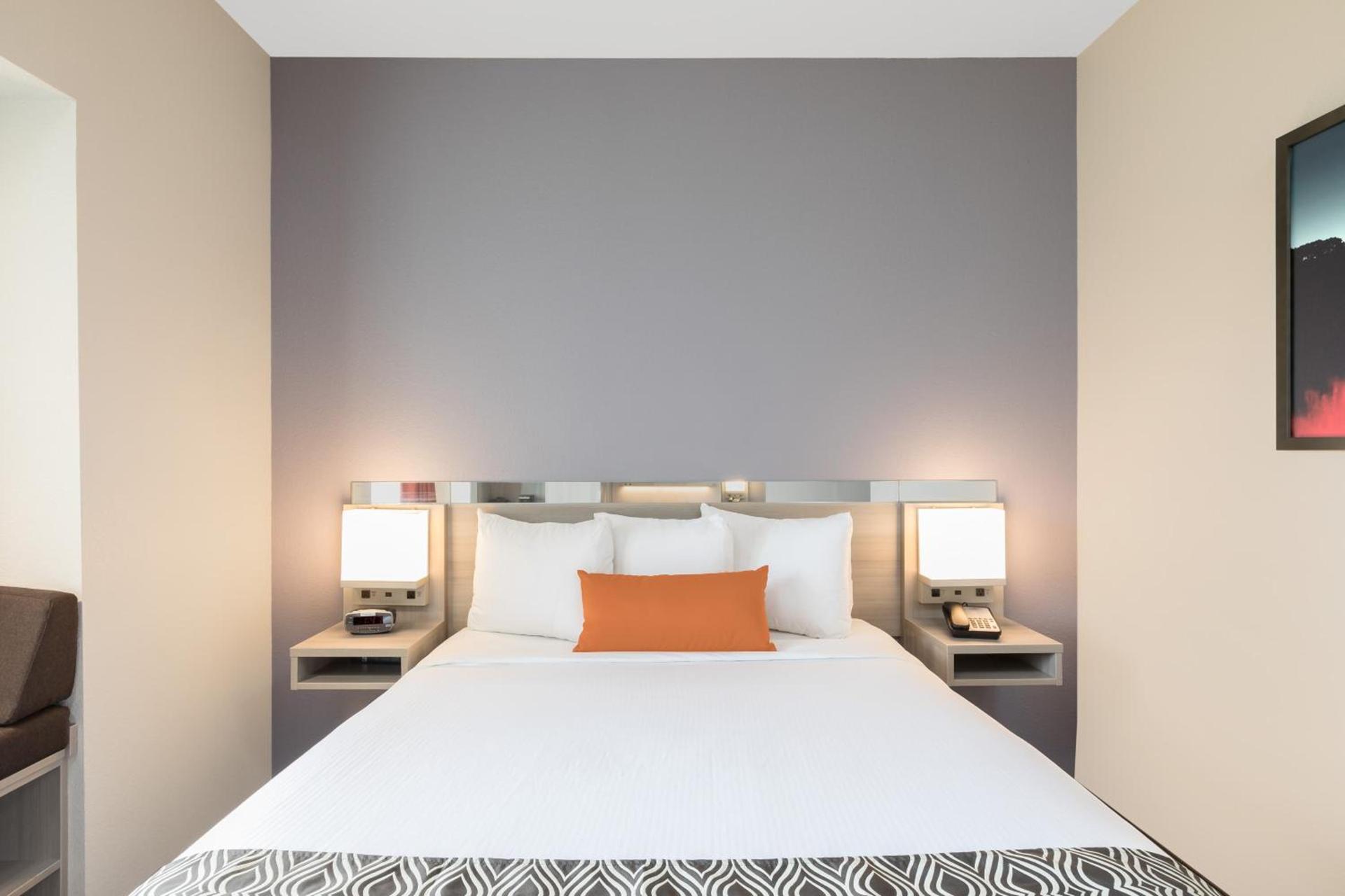 Microtel Inn & Suites by Wyndham Perry photo 13