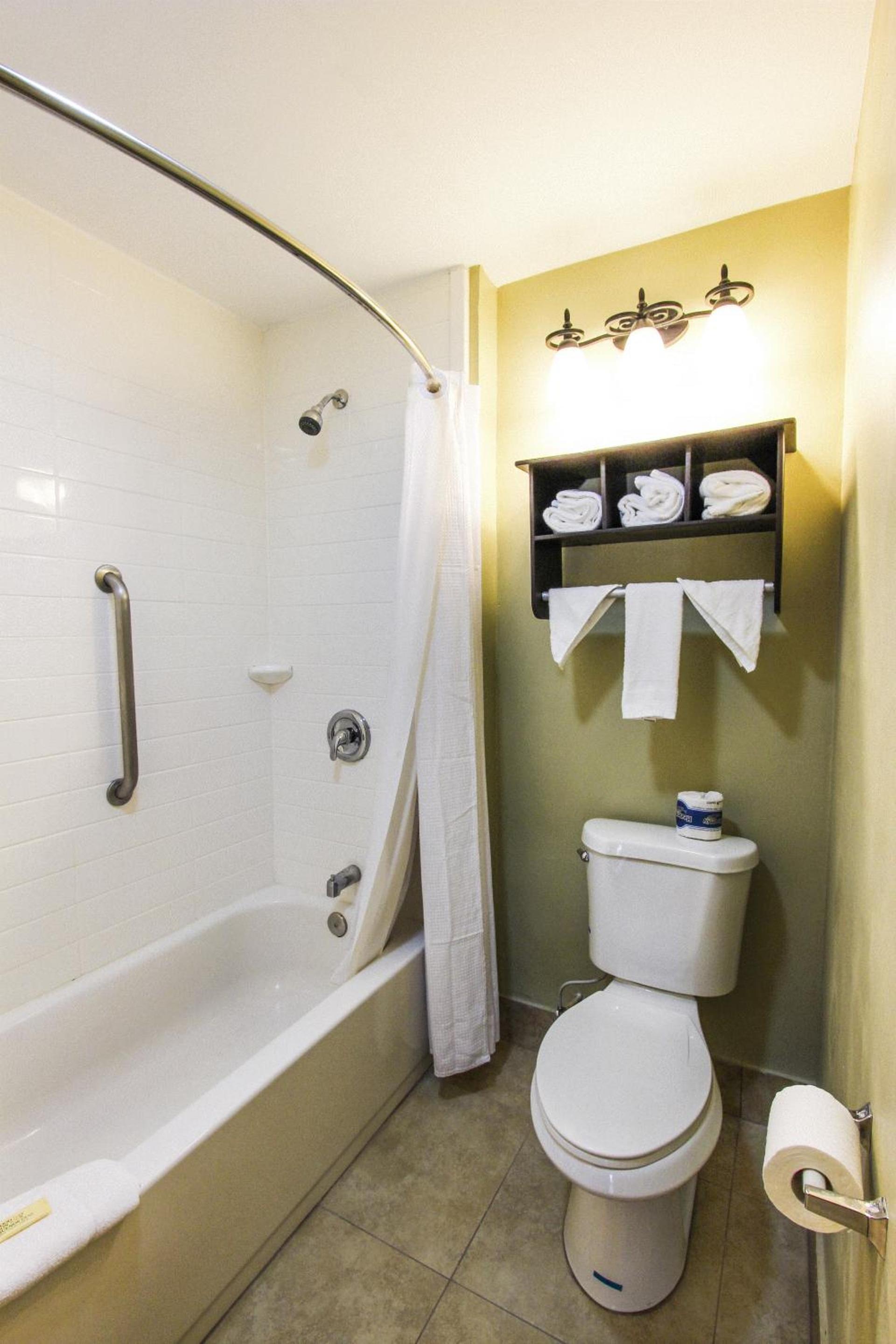 Oceans Beach Resort & Suites photo 60