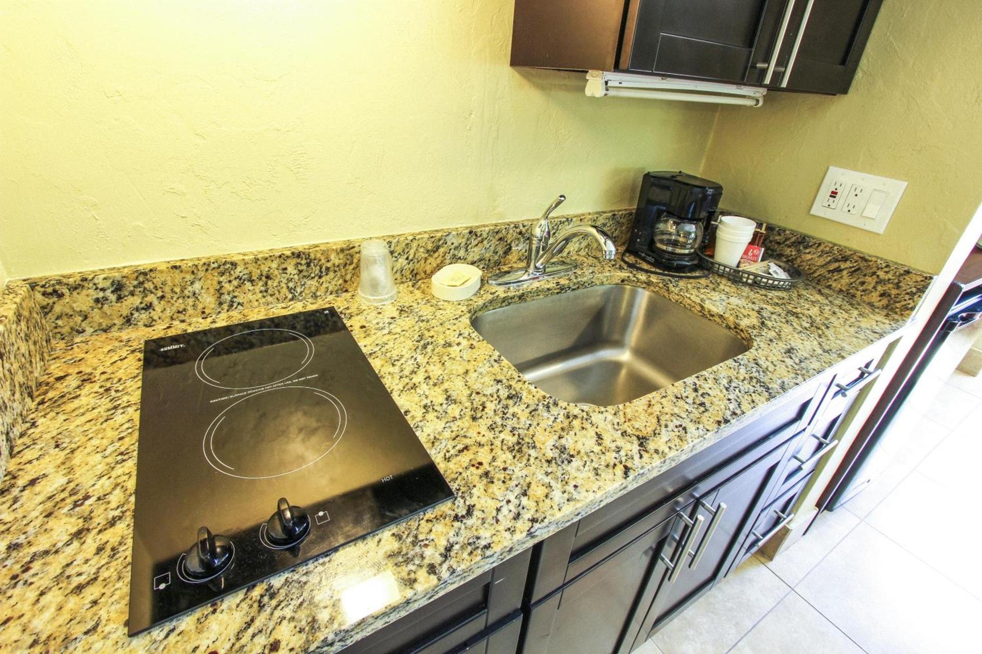 Oceans Beach Resort & Suites photo 67
