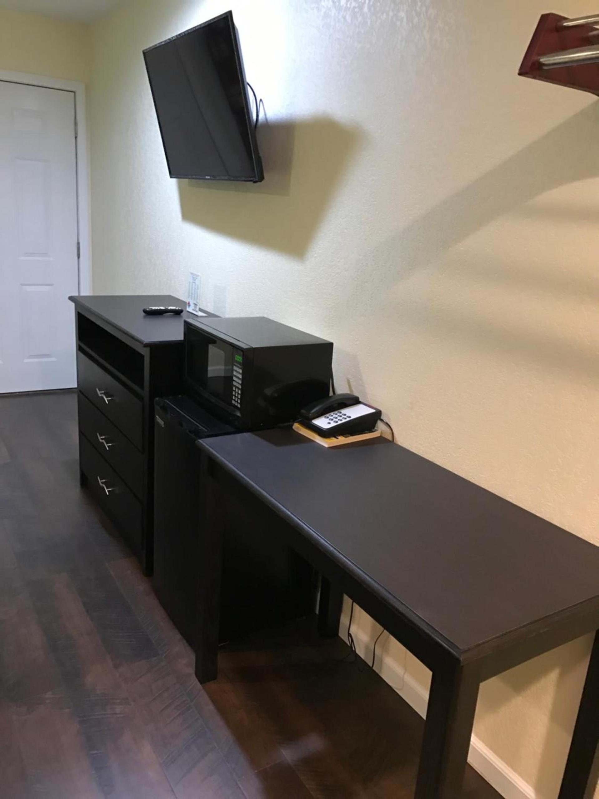 Budget Inn photo 11