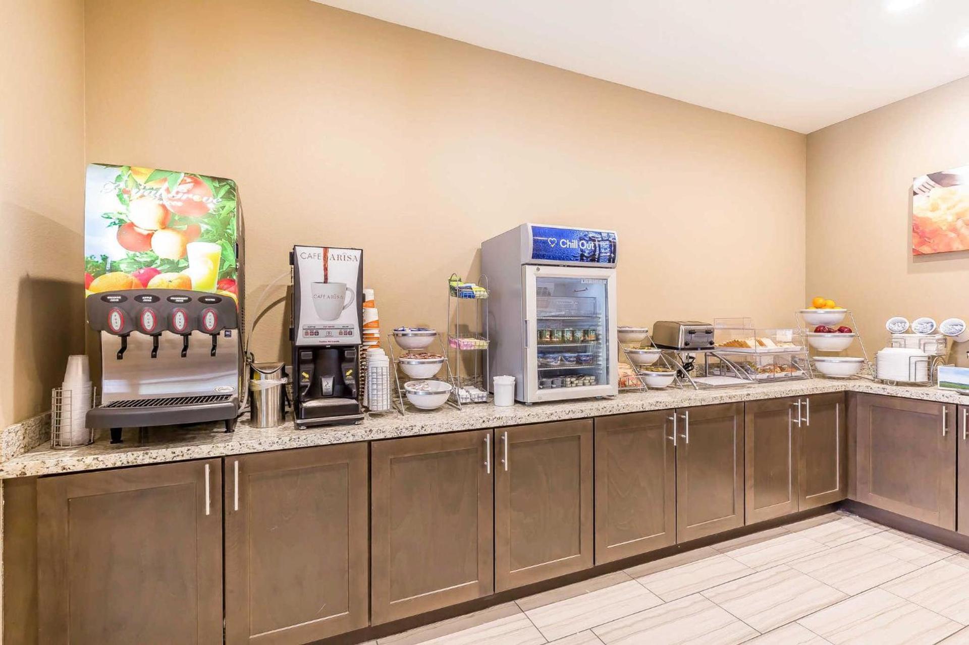 Comfort Suites Near Sam Houston Race Park photo 30