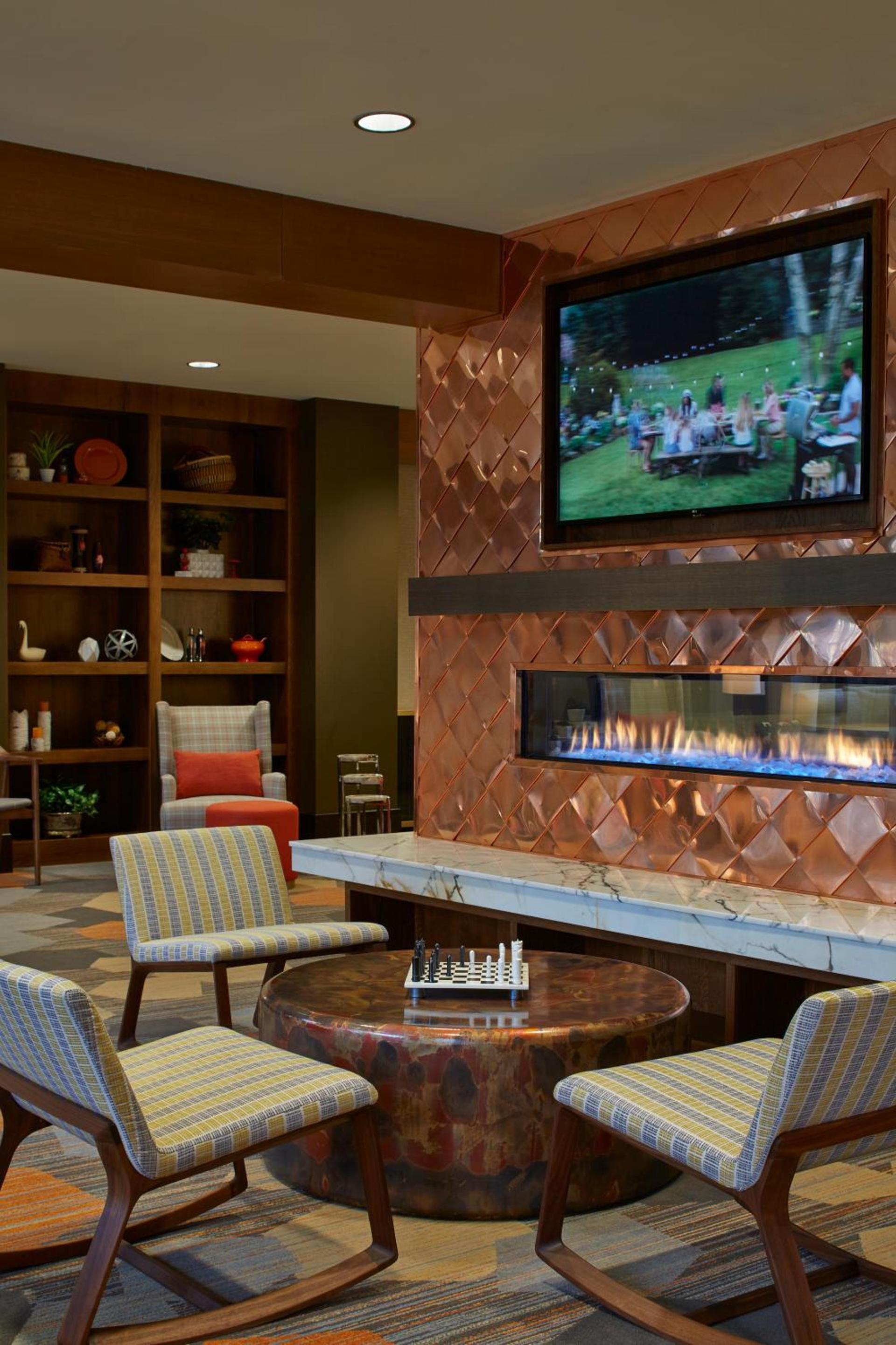 Courtyard by Marriott Lake George photo 3