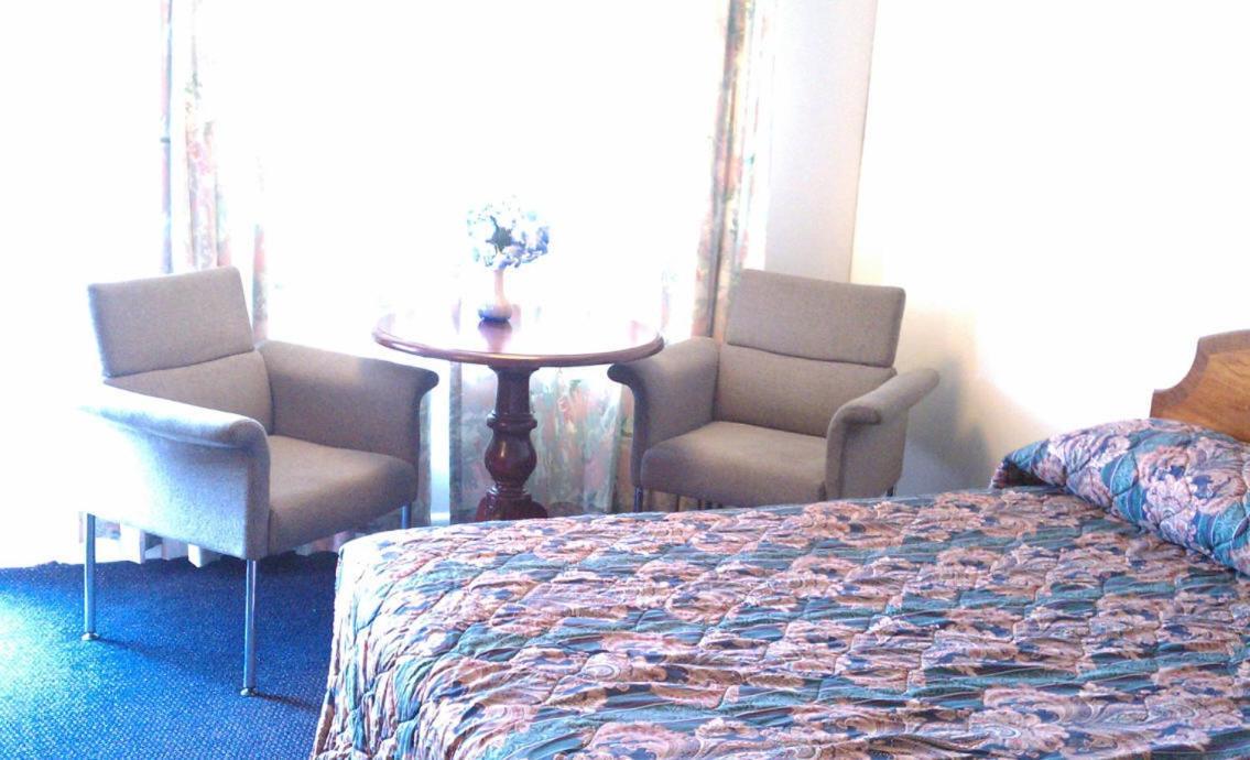 Valley Motel Pittsburgh photo 27