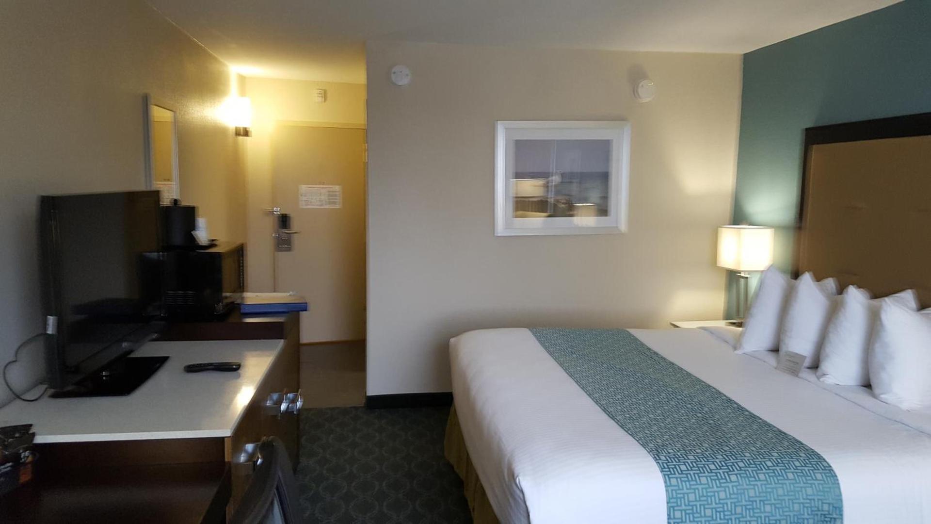 Wyndham Garden Kenosha Harborside photo 51