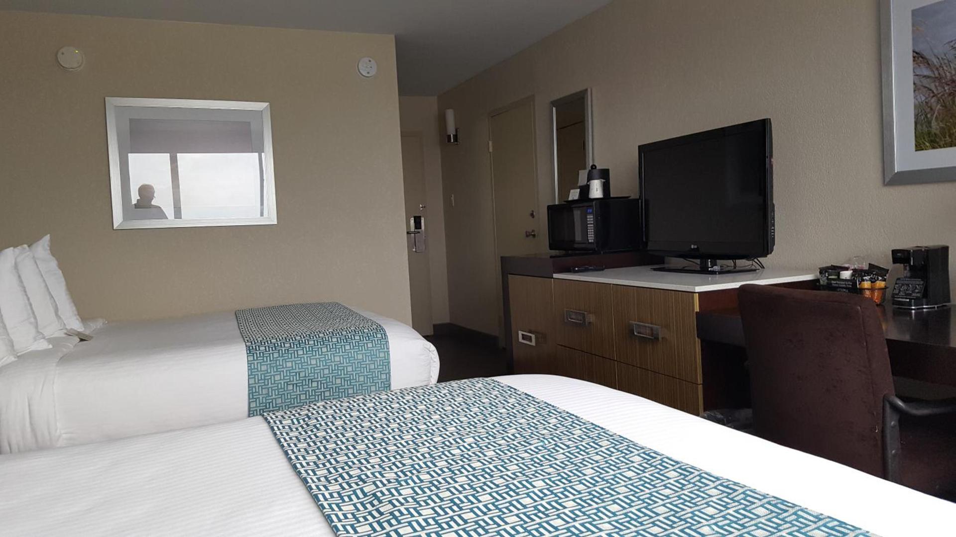 Wyndham Garden Kenosha Harborside photo 50