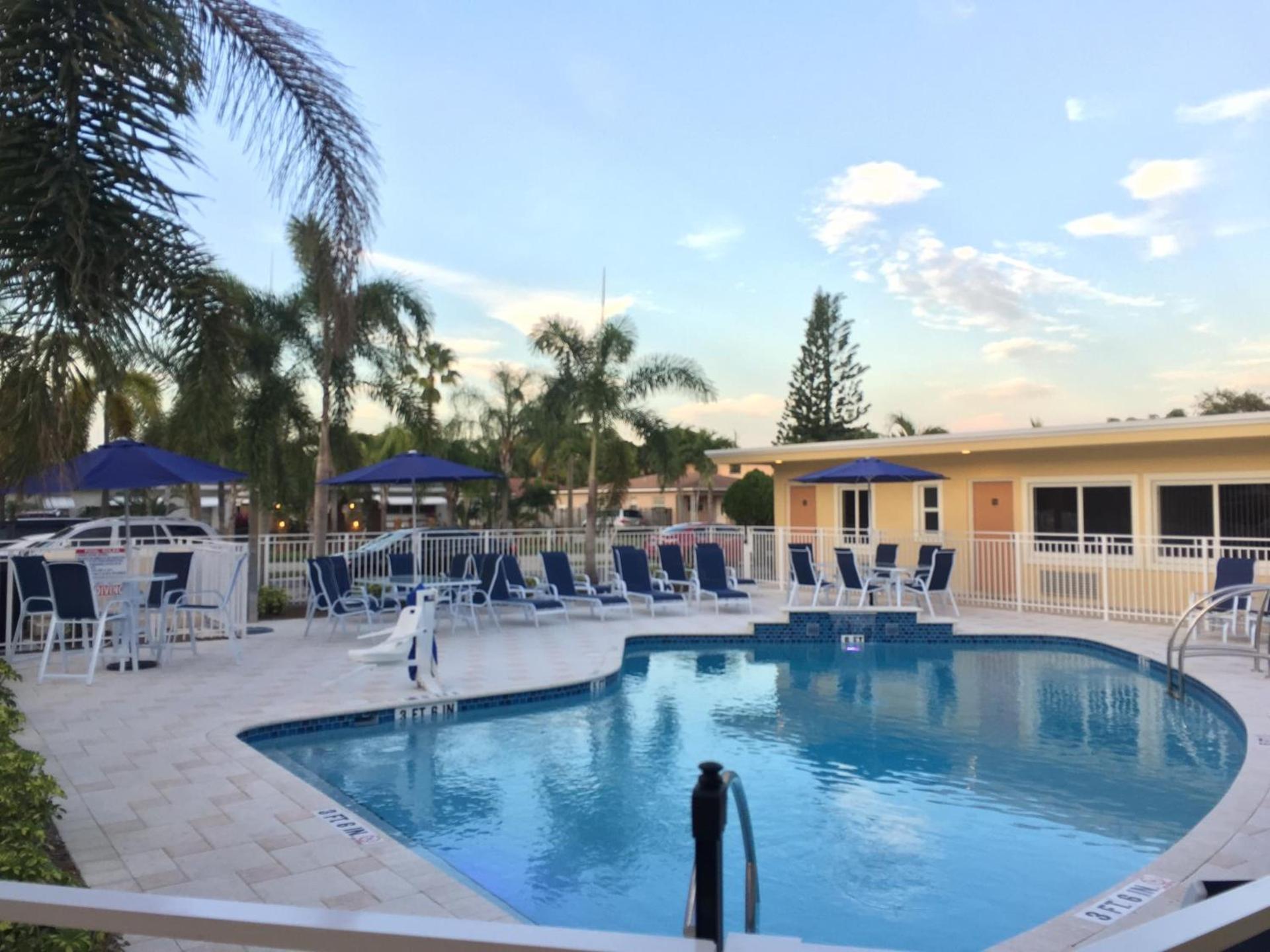 Curtis Inn & Suites photo 39