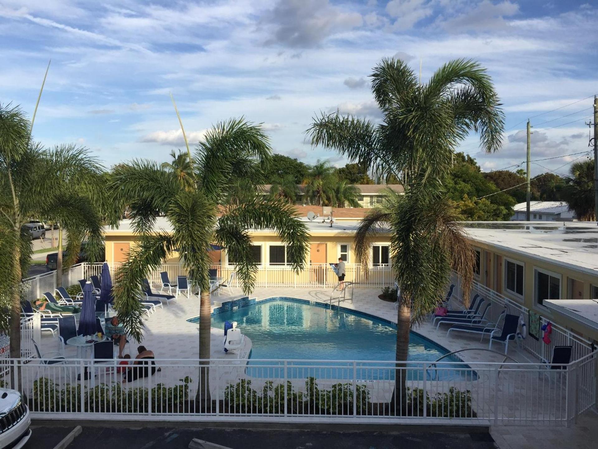 Curtis Inn & Suites photo 31