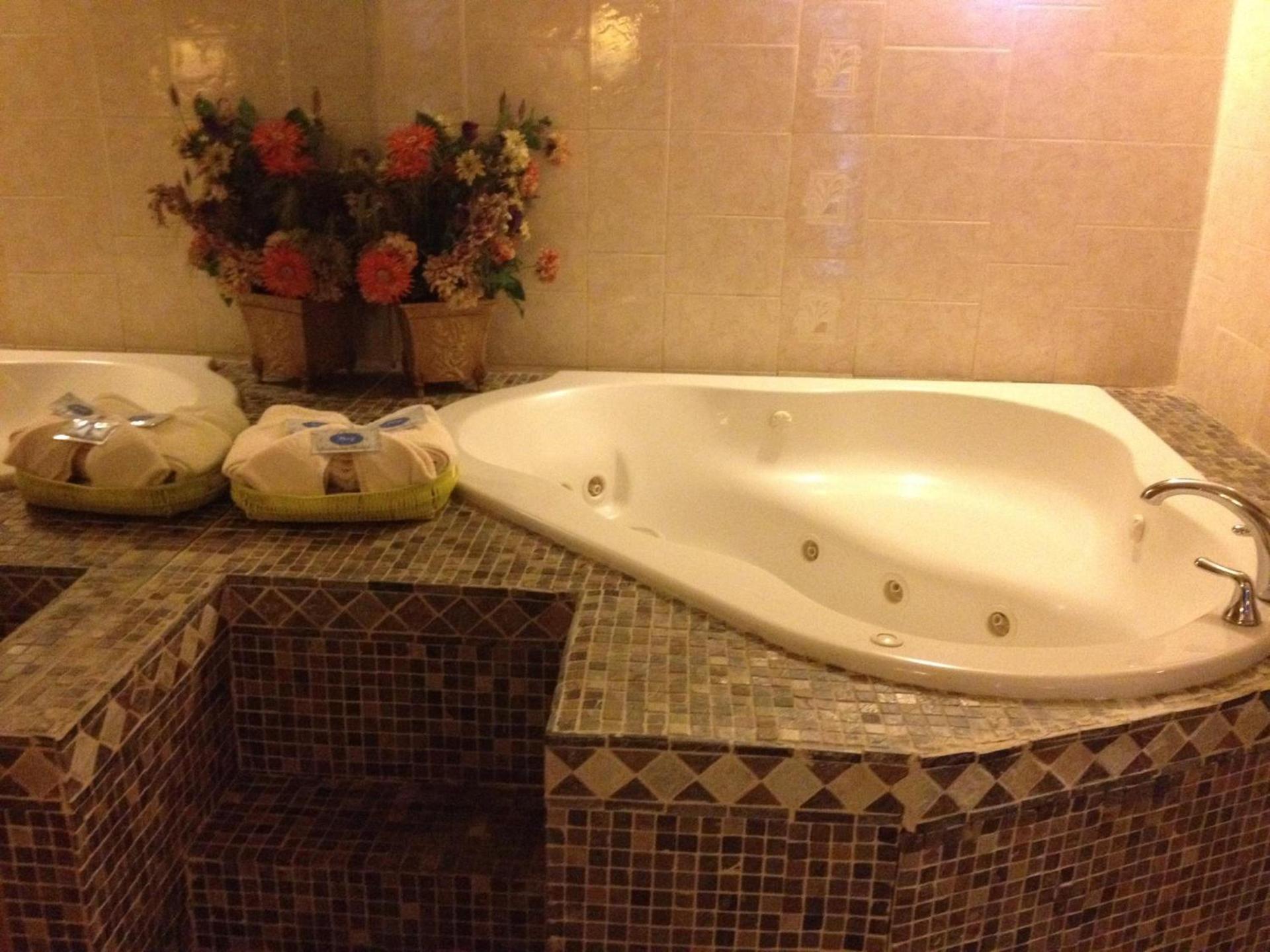 Virginia Inn photo 9