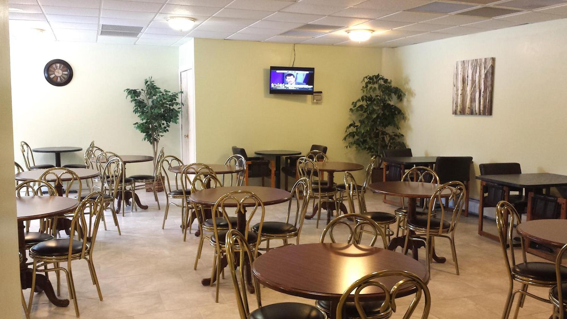Baxter Park Inn photo 13