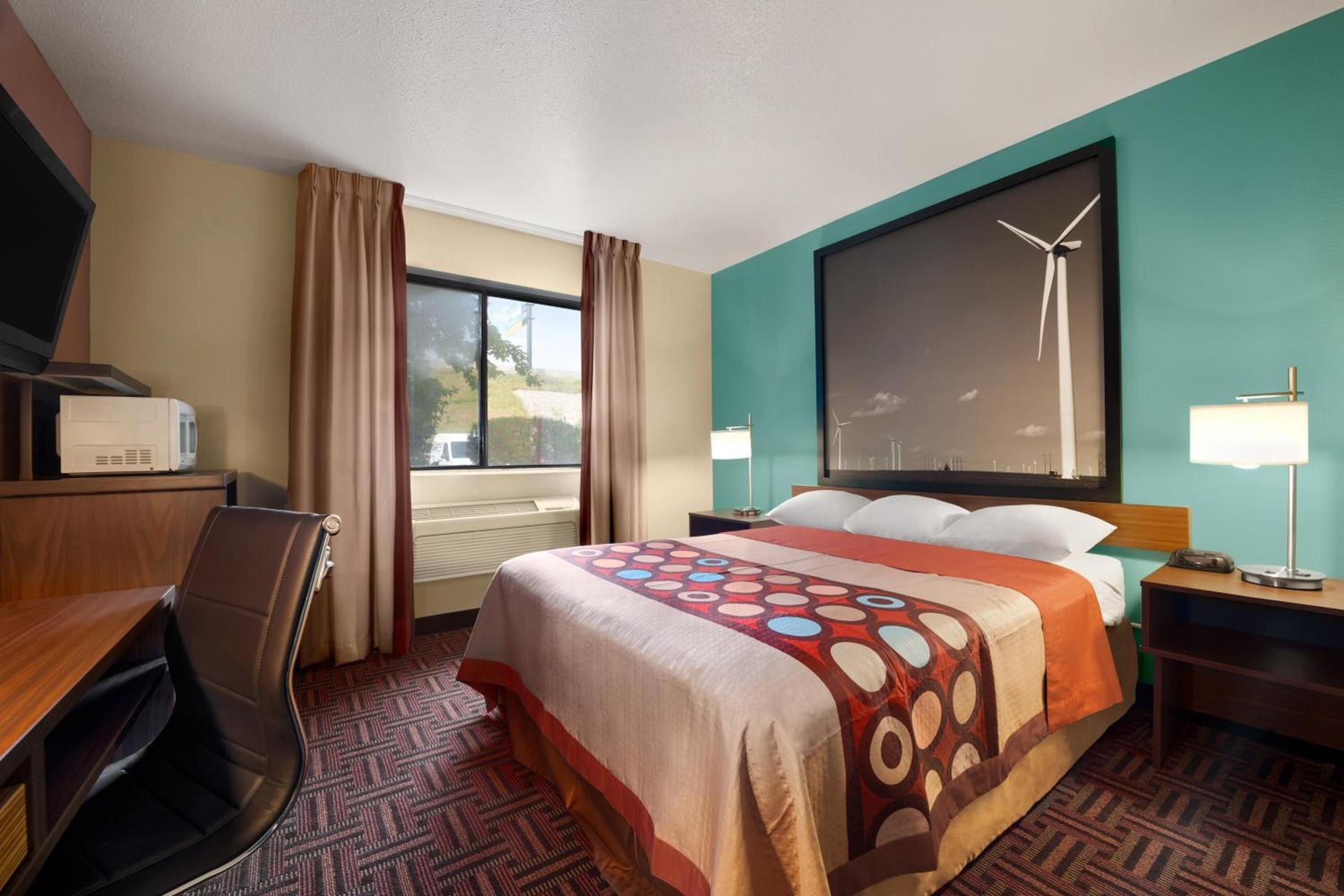 Super 8 by Wyndham East Peoria photo 6